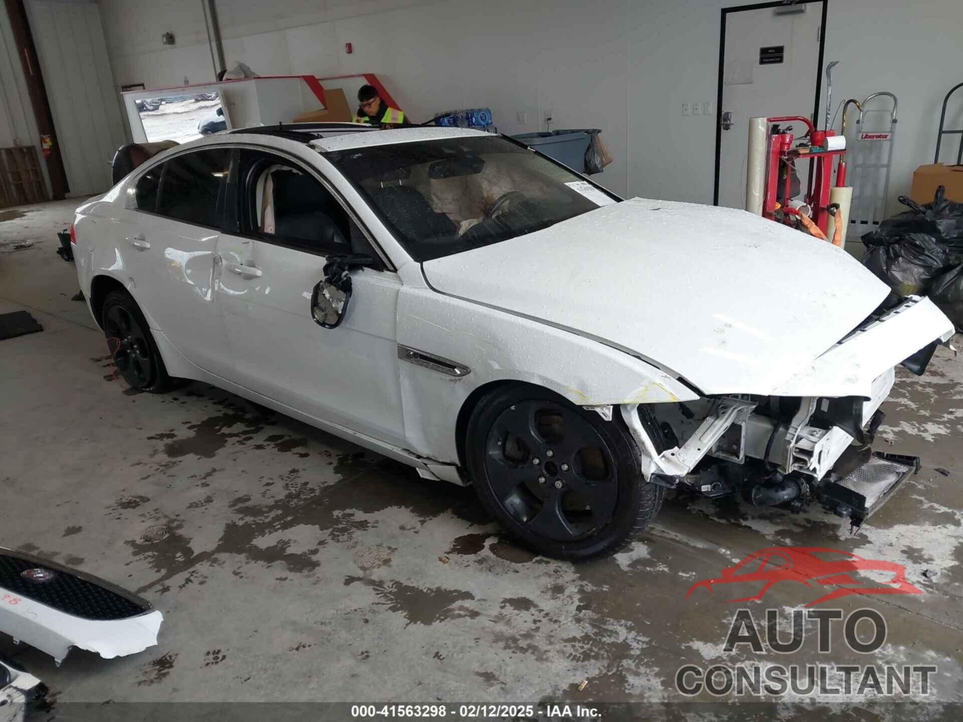 JAGUAR XE 2017 - SAJAR4BG1HA972547