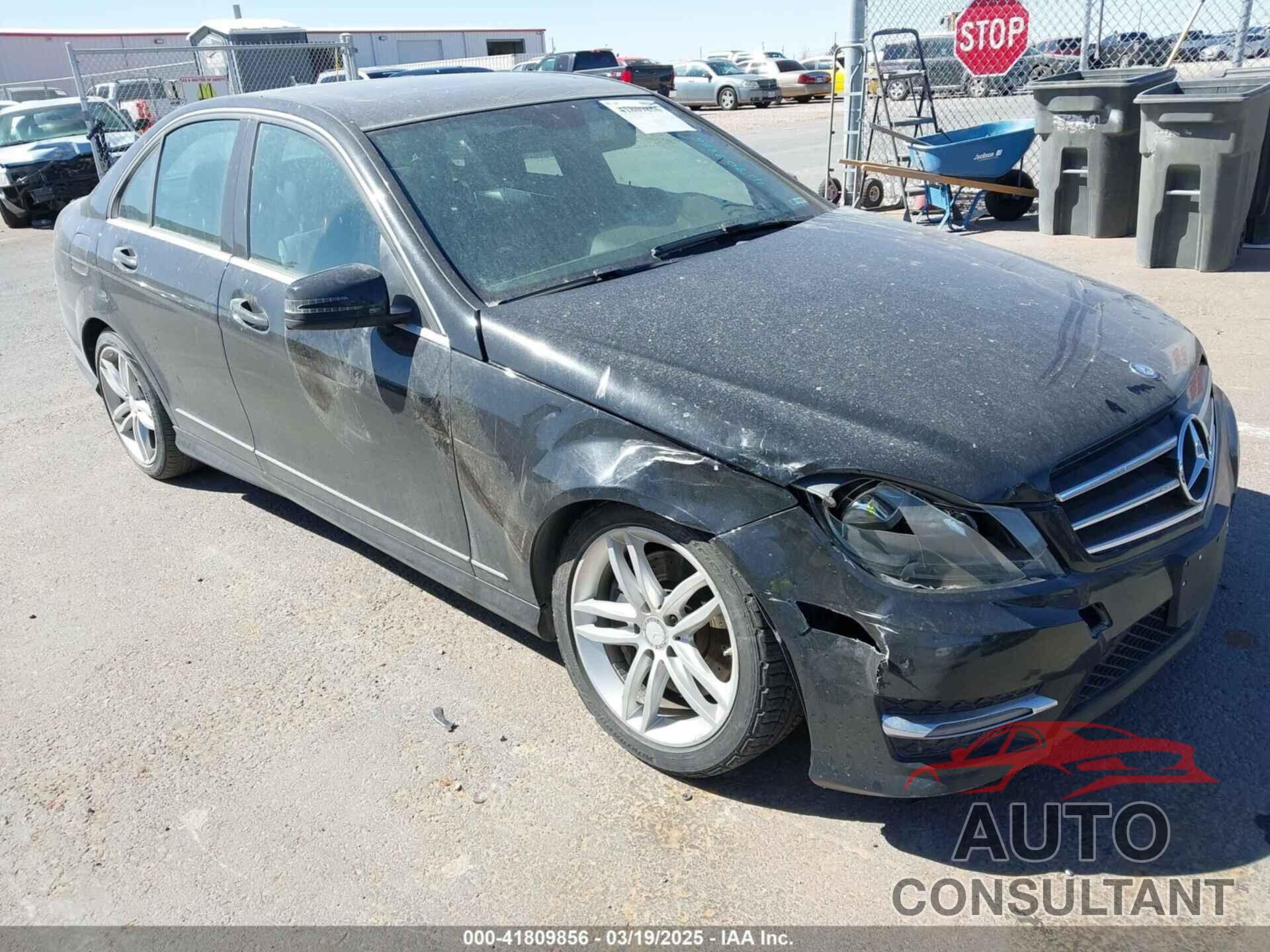 MERCEDES-BENZ C 300 2014 - WDDGF8AB3EA909871