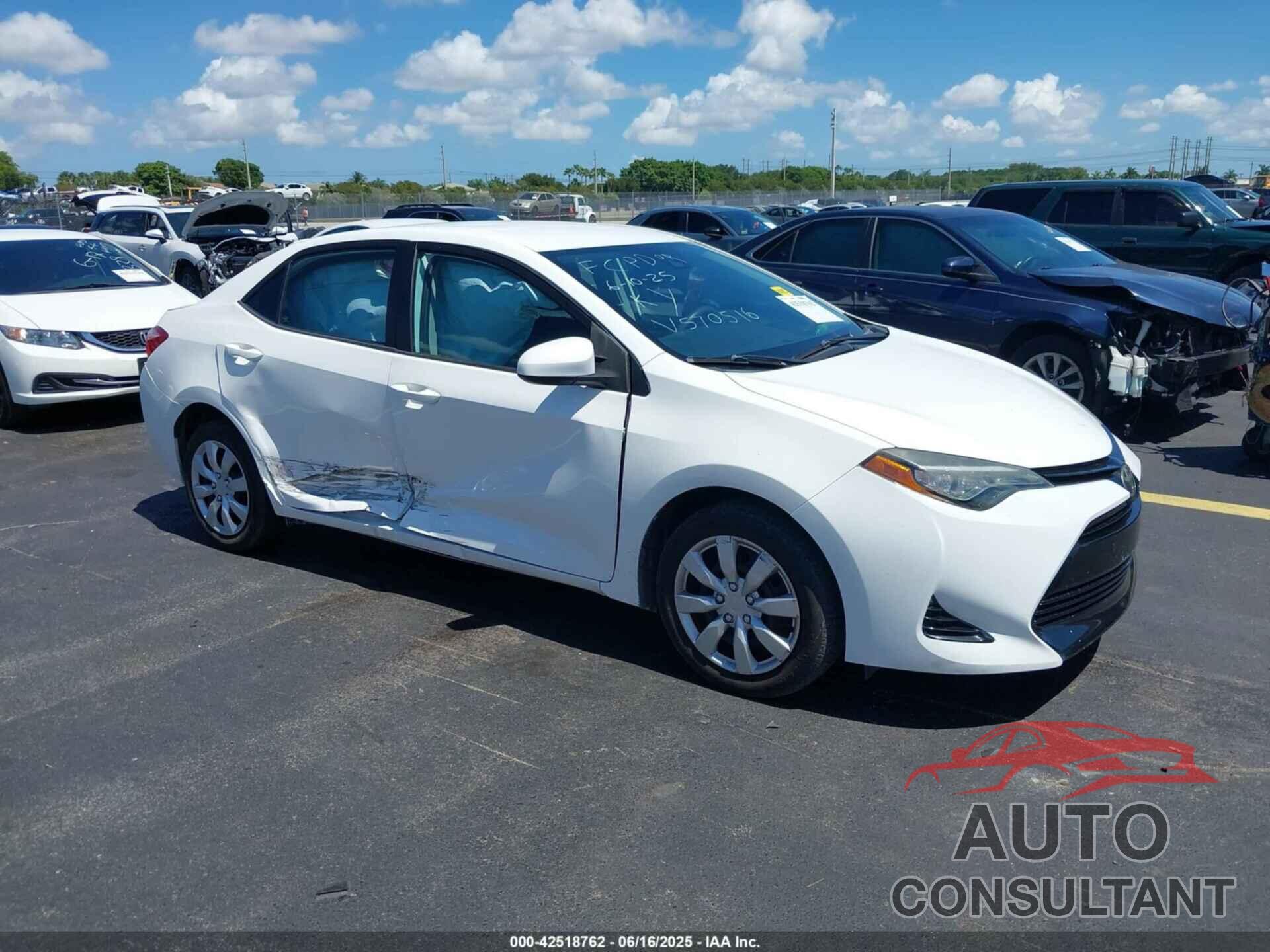 TOYOTA COROLLA 2017 - 5YFBURHE7HP570516