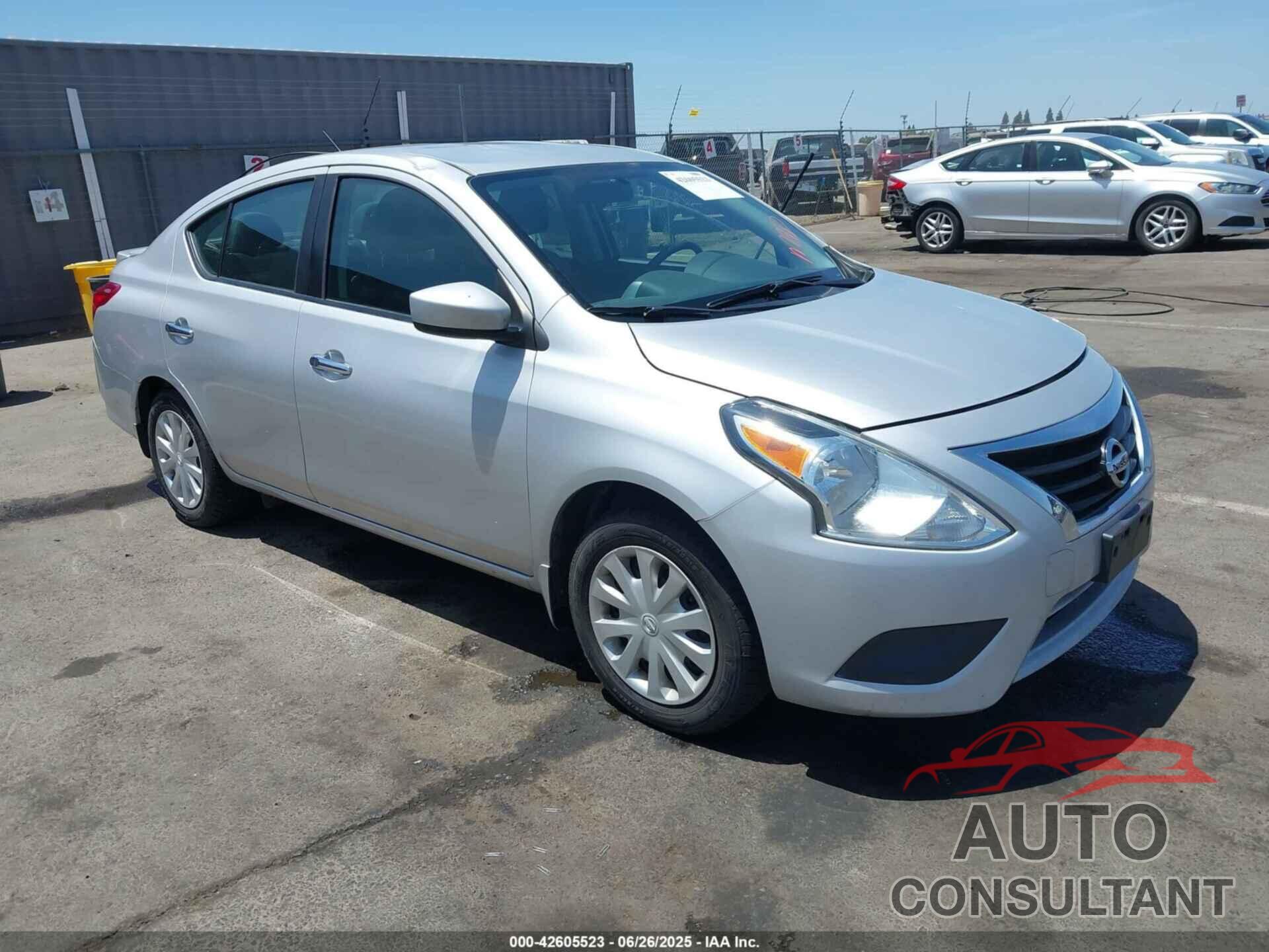 NISSAN VERSA 2019 - 3N1CN7AP5KL819663