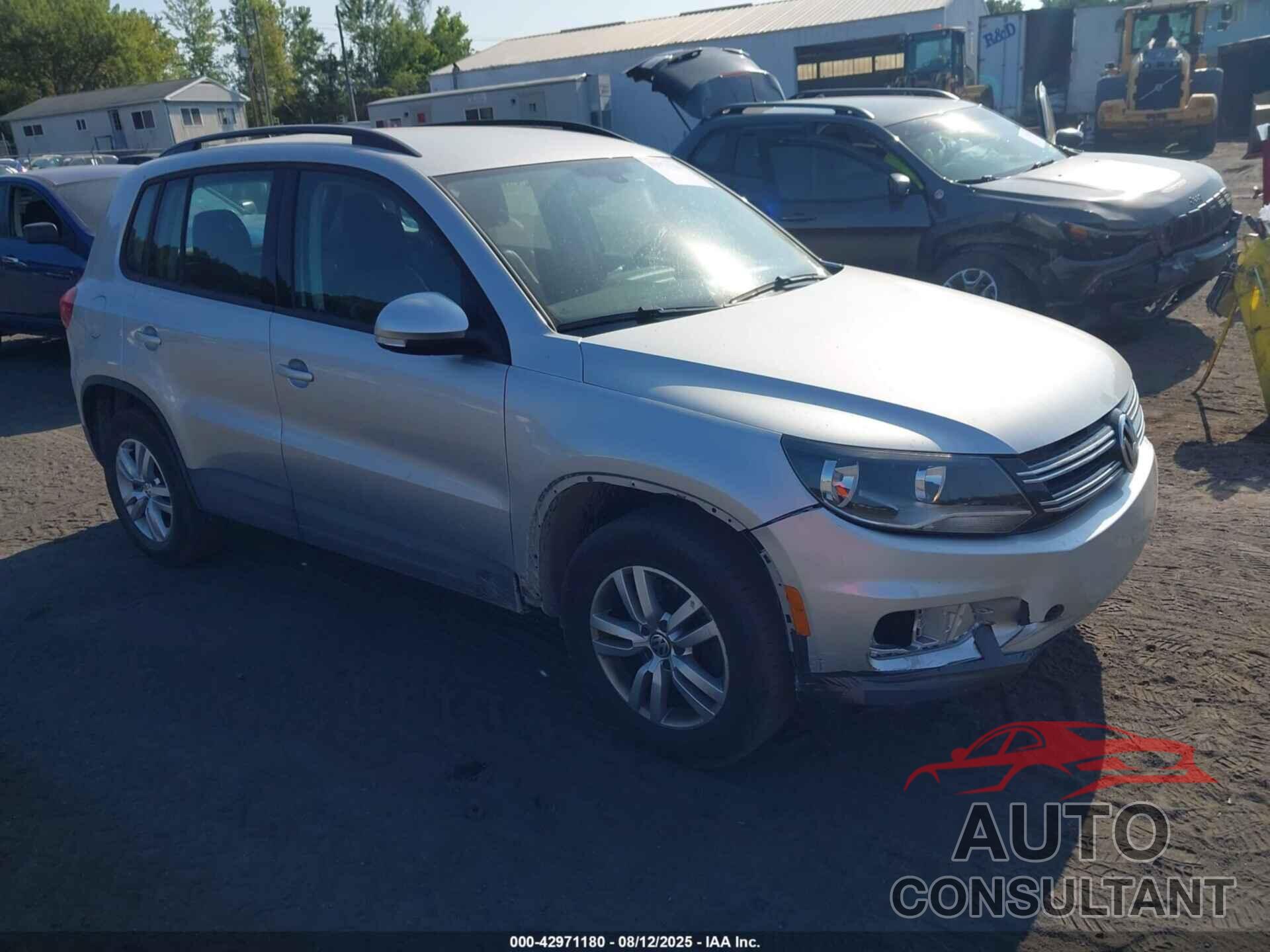 VOLKSWAGEN TIGUAN 2016 - WVGBV7AX0GW582179