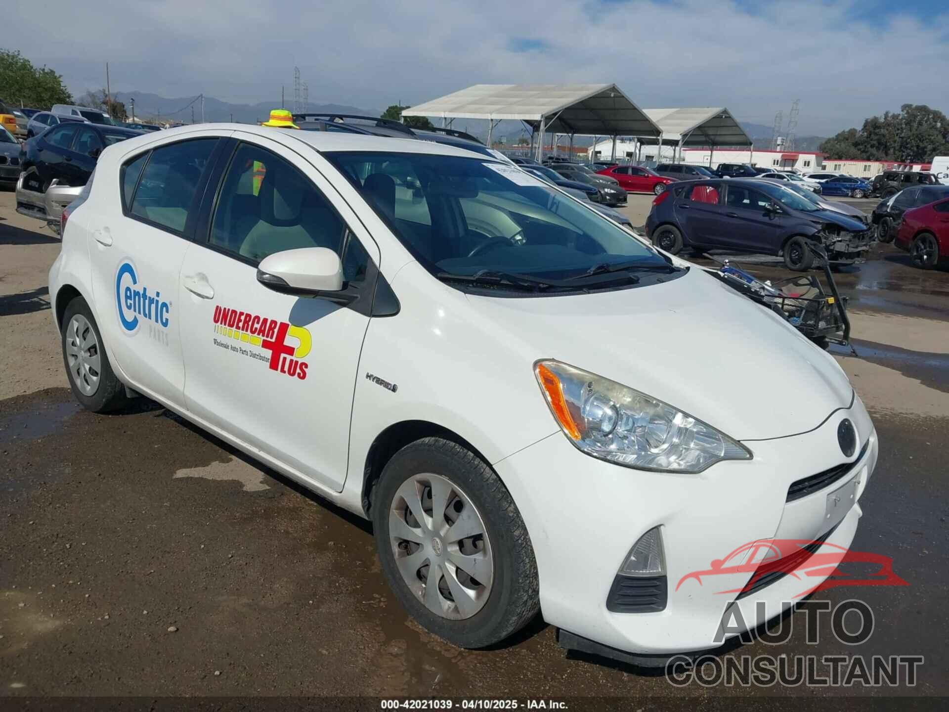 TOYOTA PRIUS C 2014 - JTDKDTB35E1561818