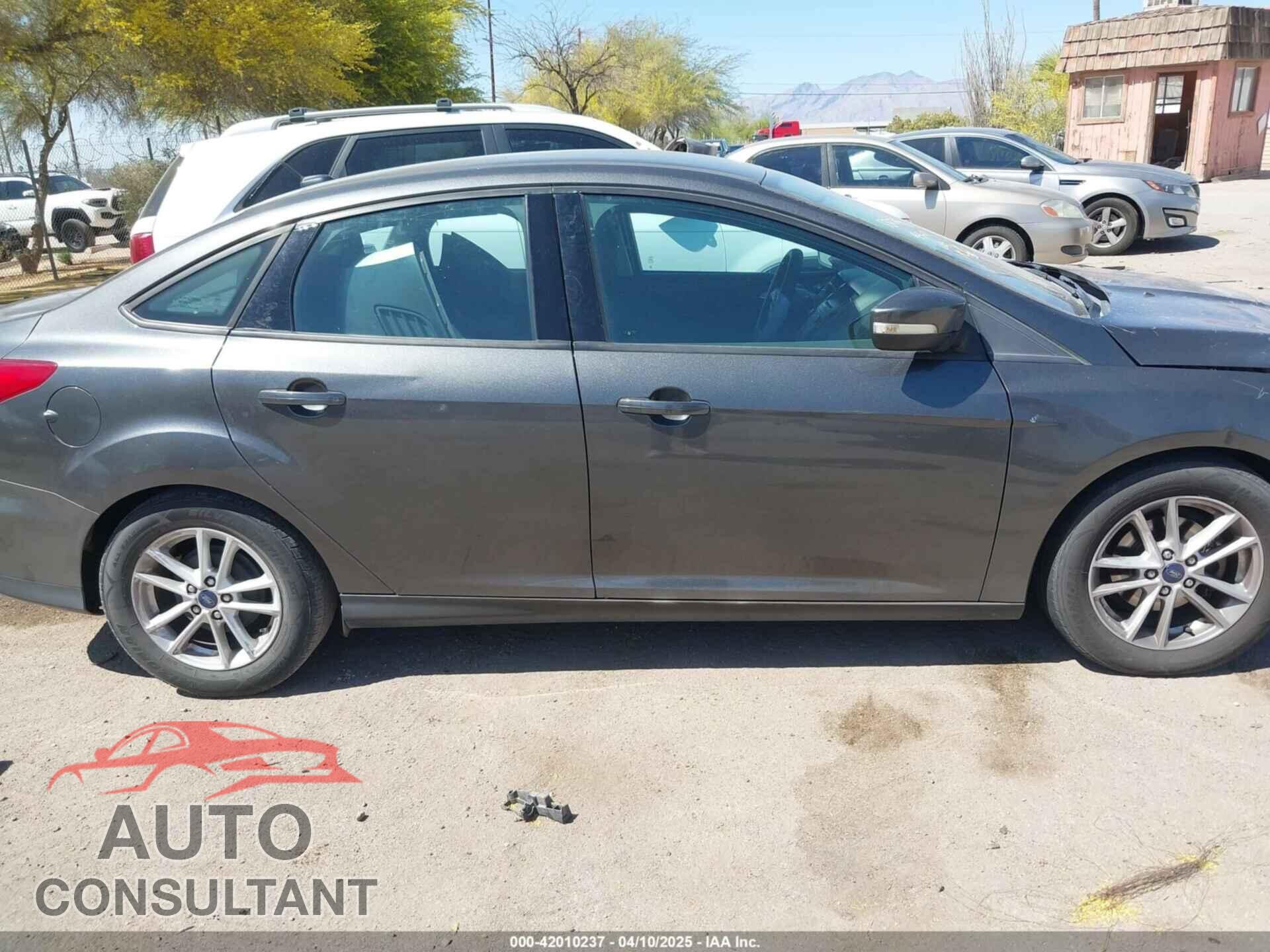 FORD FOCUS 2016 - 1FADP3F22GL369738