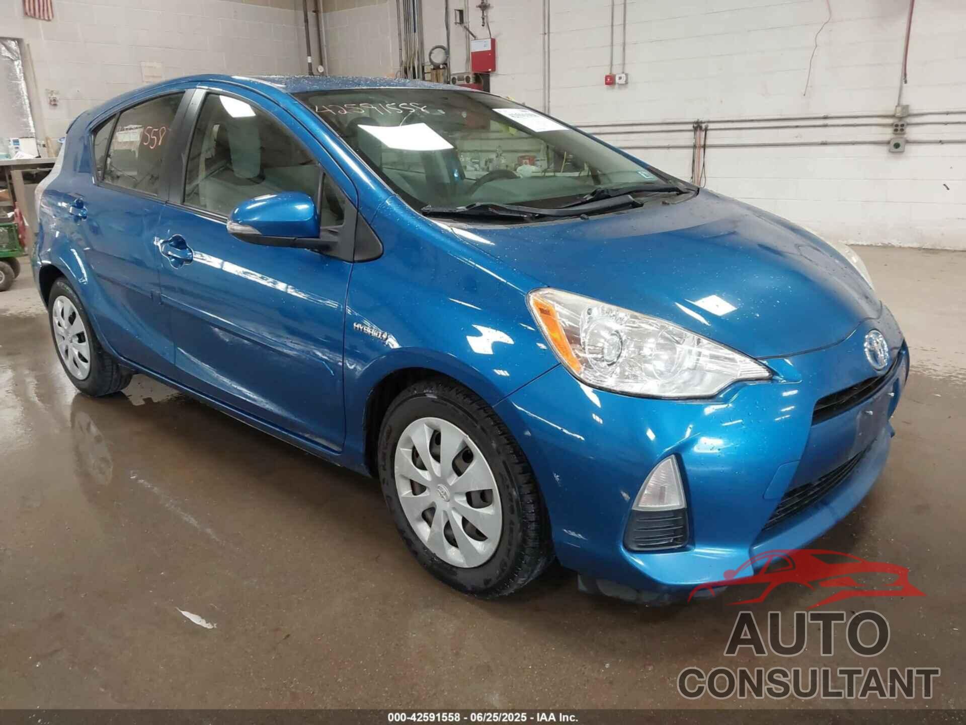 TOYOTA PRIUS C 2014 - JTDKDTB30E1559751