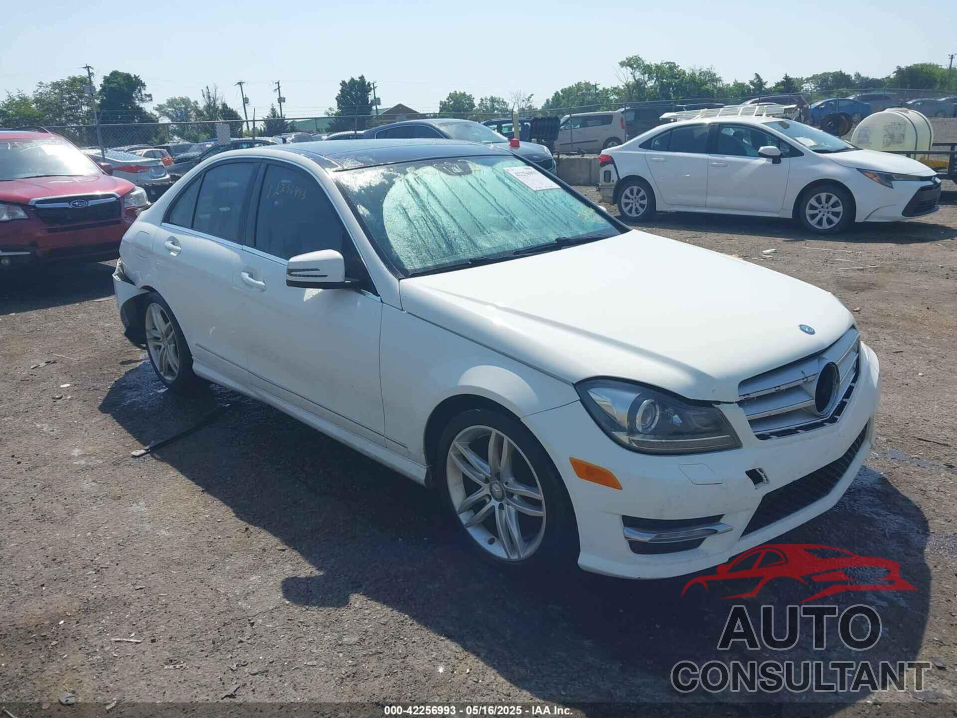 MERCEDES-BENZ C 300 2013 - WDDGF8AB9DR295926