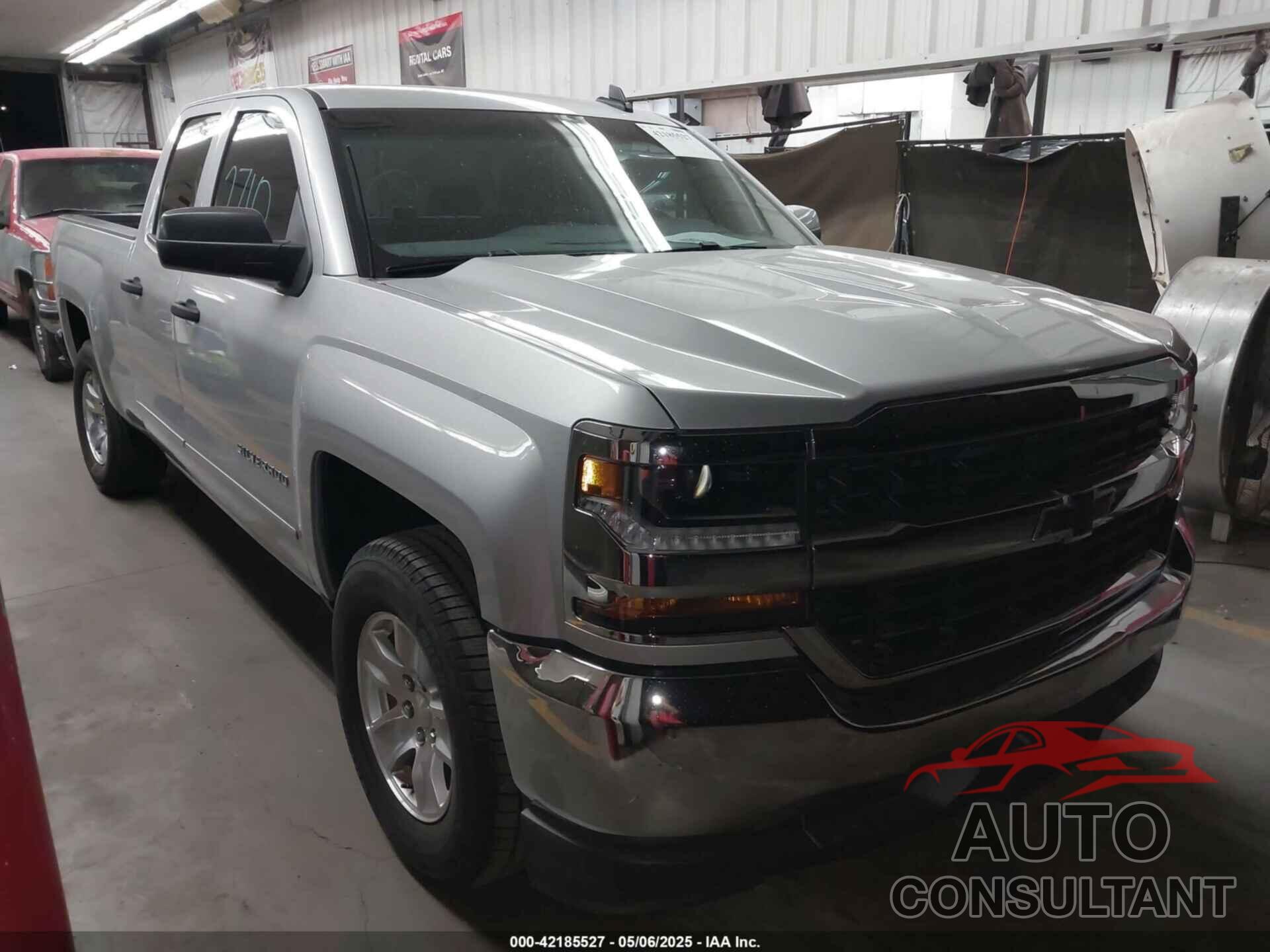 CHEVROLET SILVERADO 2018 - 1GCRCREH2JZ116976