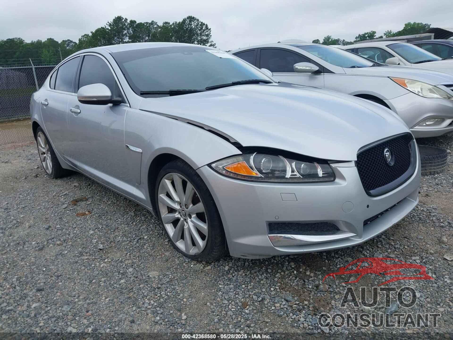 JAGUAR XF 2012 - SAJWA0FB6CLS28170