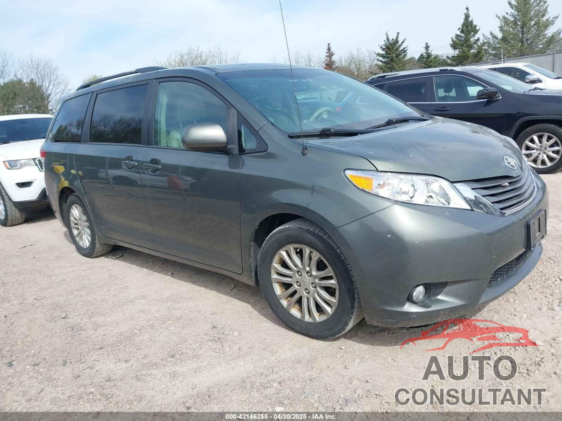 TOYOTA SIENNA 2013 - 5TDYK3DC8DS318387
