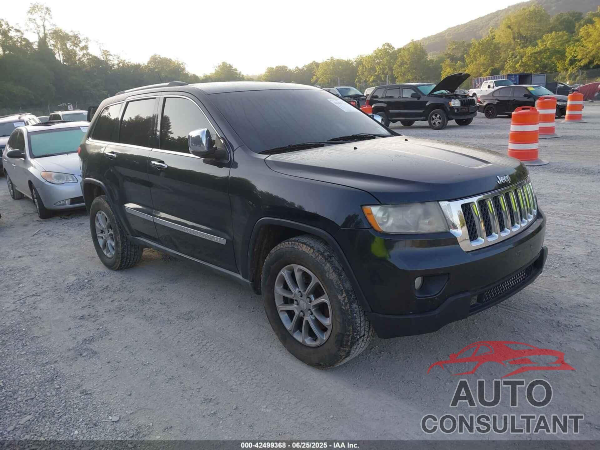 JEEP GR CHEROKE 2011 - 1J4RR6GT1BC560055