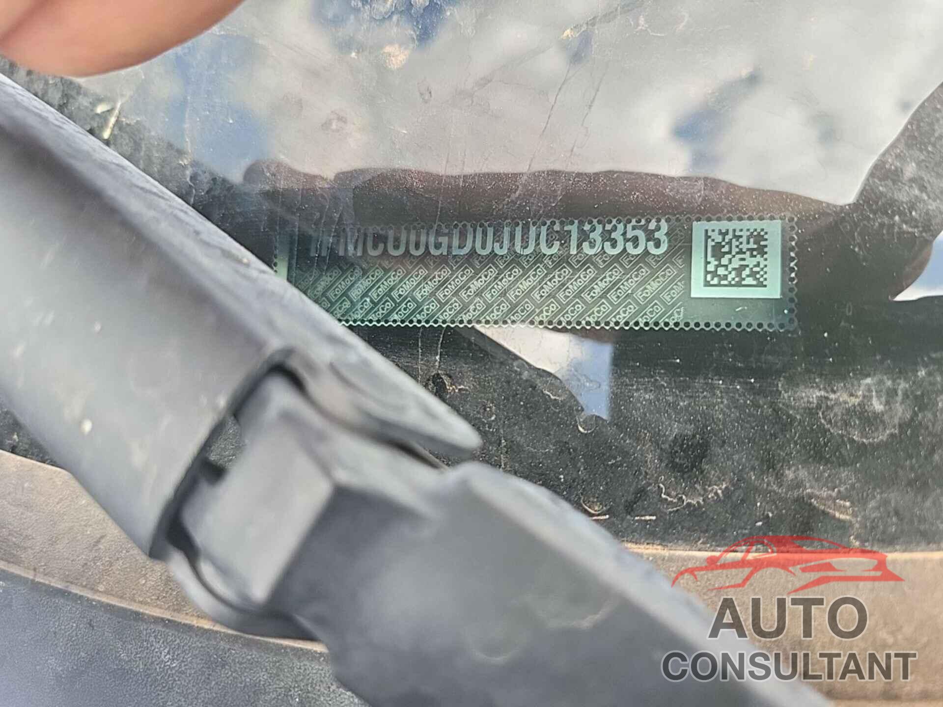 FORD ESCAPE 2018 - 1FMCU0GD0JUC13353