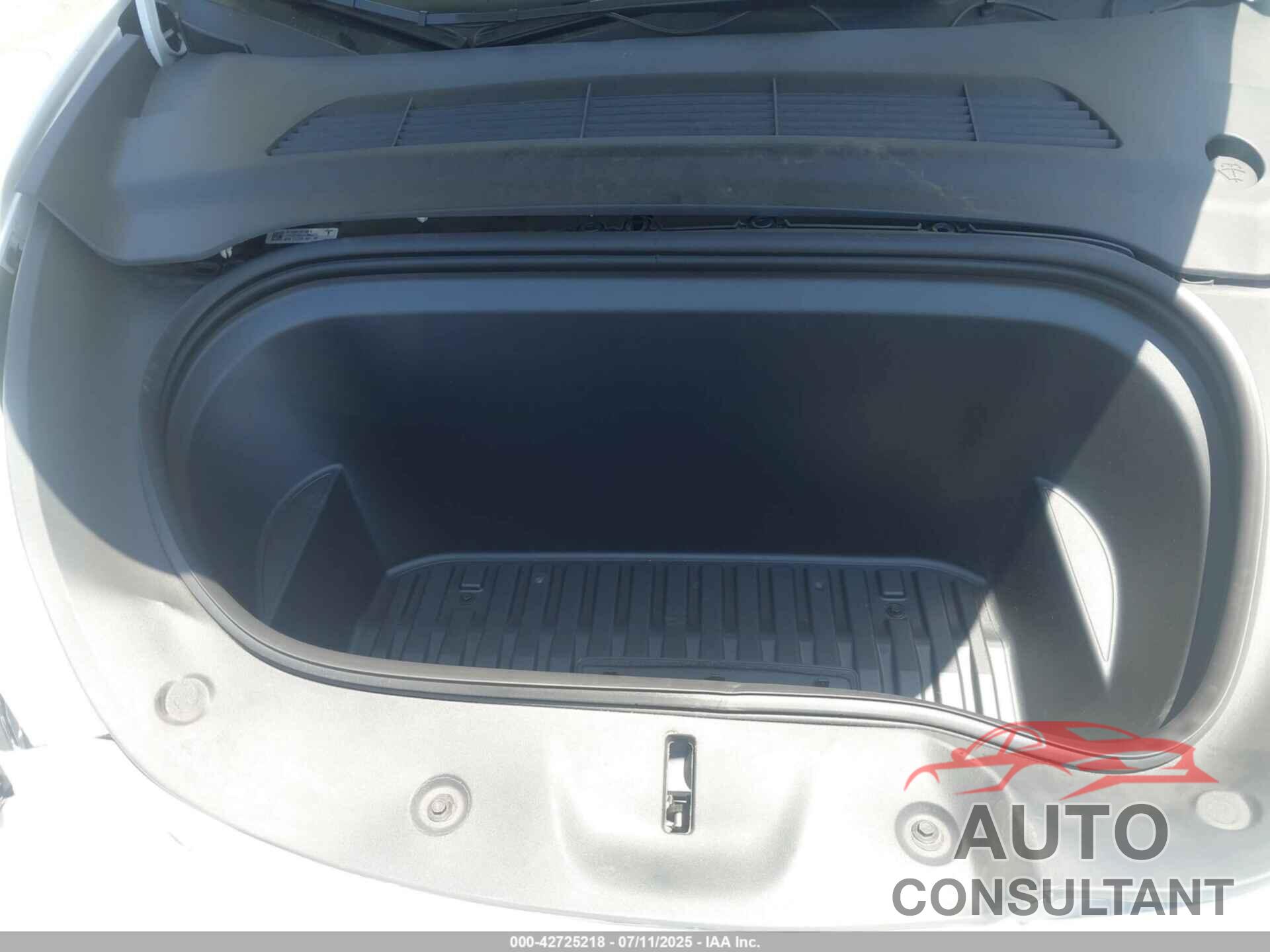 TESLA MODEL Y 2022 - 7SAYGDEFXNF486556