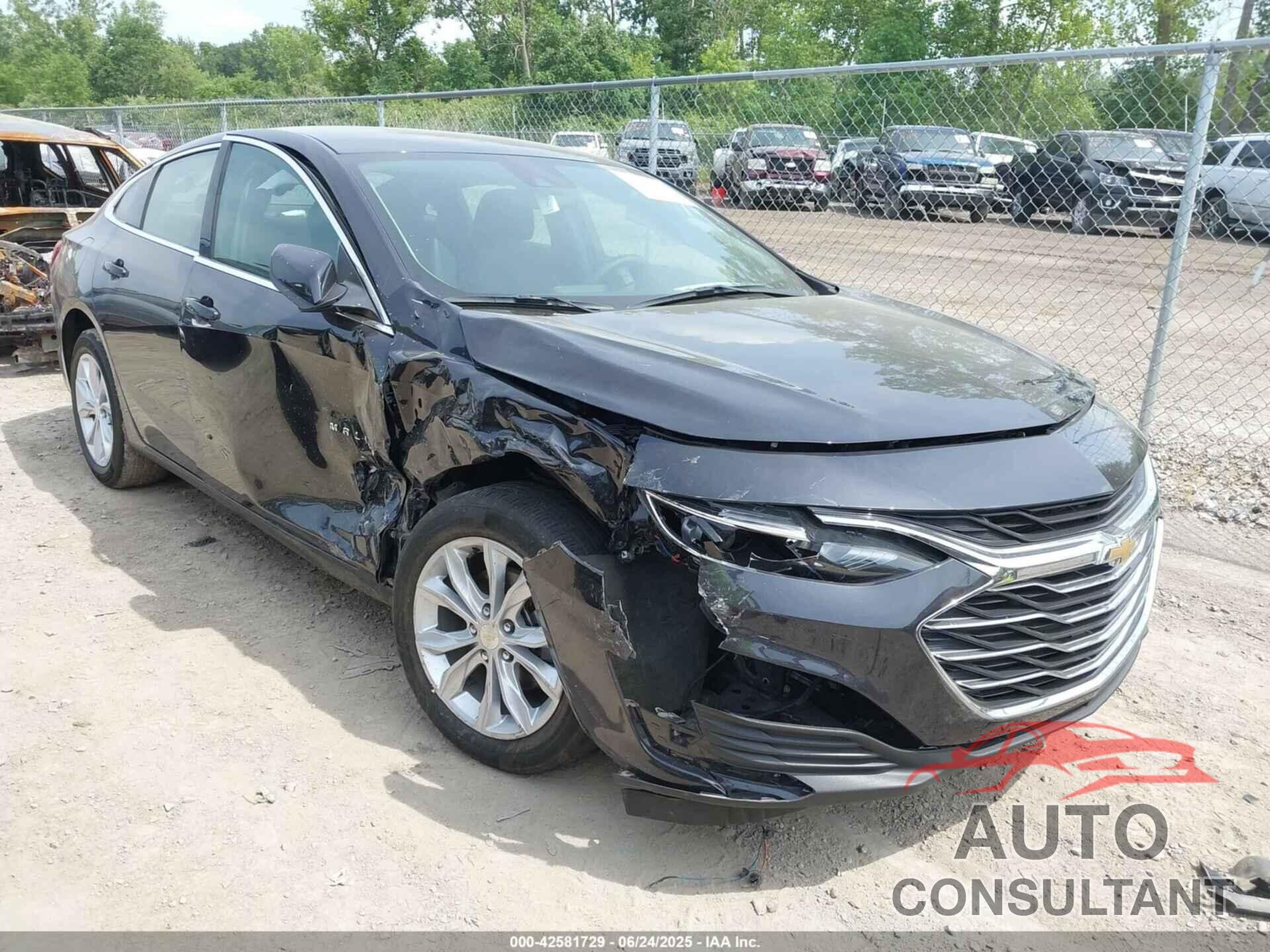 CHEVROLET MALIBU 2023 - 1G1ZD5ST5PF111580