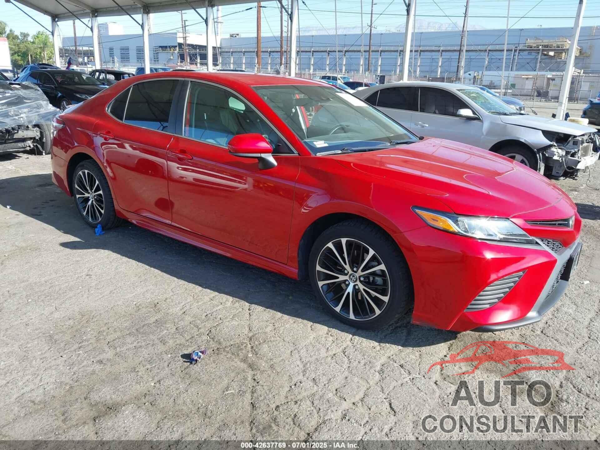 TOYOTA CAMRY 2020 - 4T1G11AK1LU303623