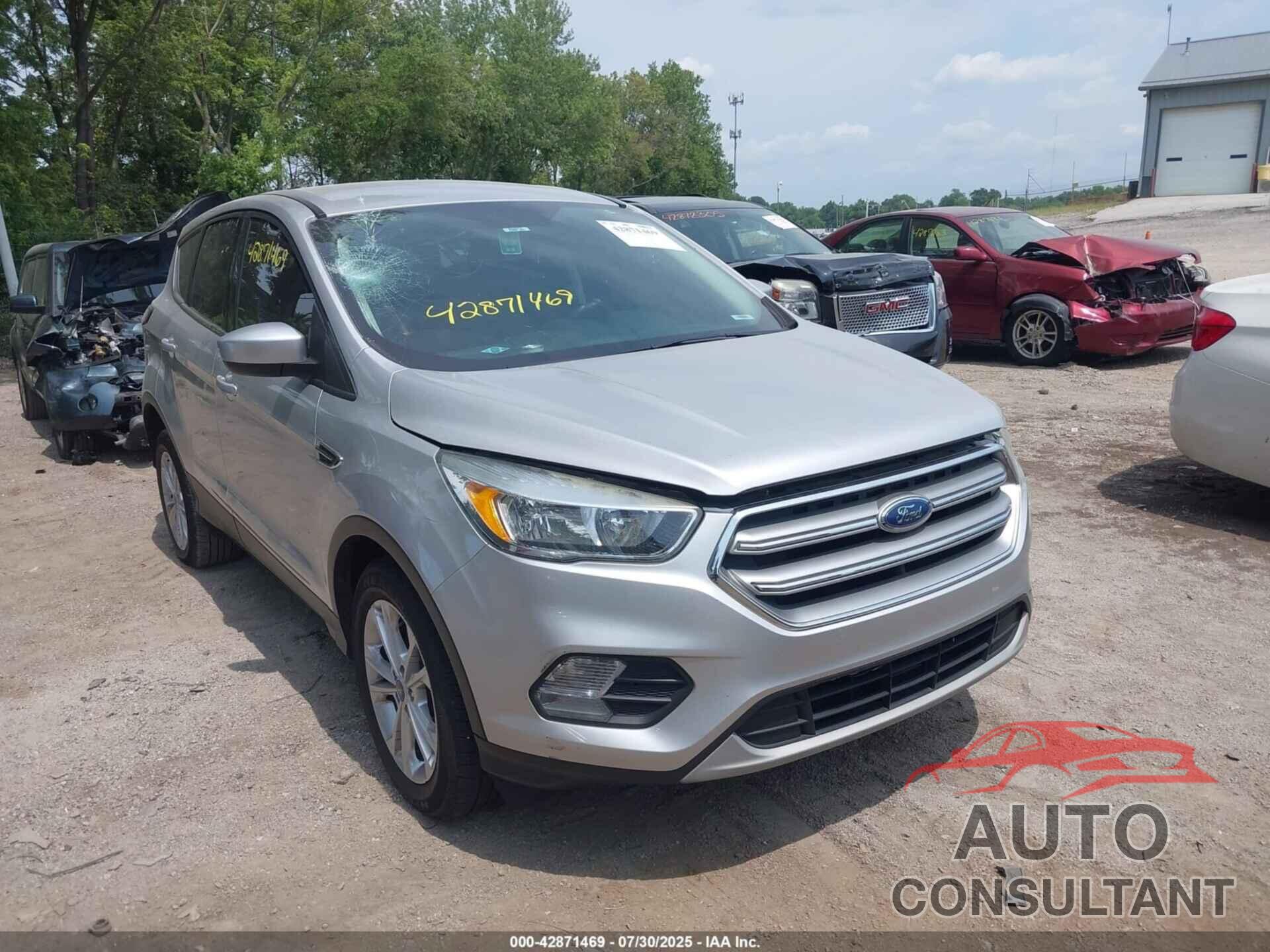 FORD ESCAPE 2017 - 1FMCU0GD0HUD38976
