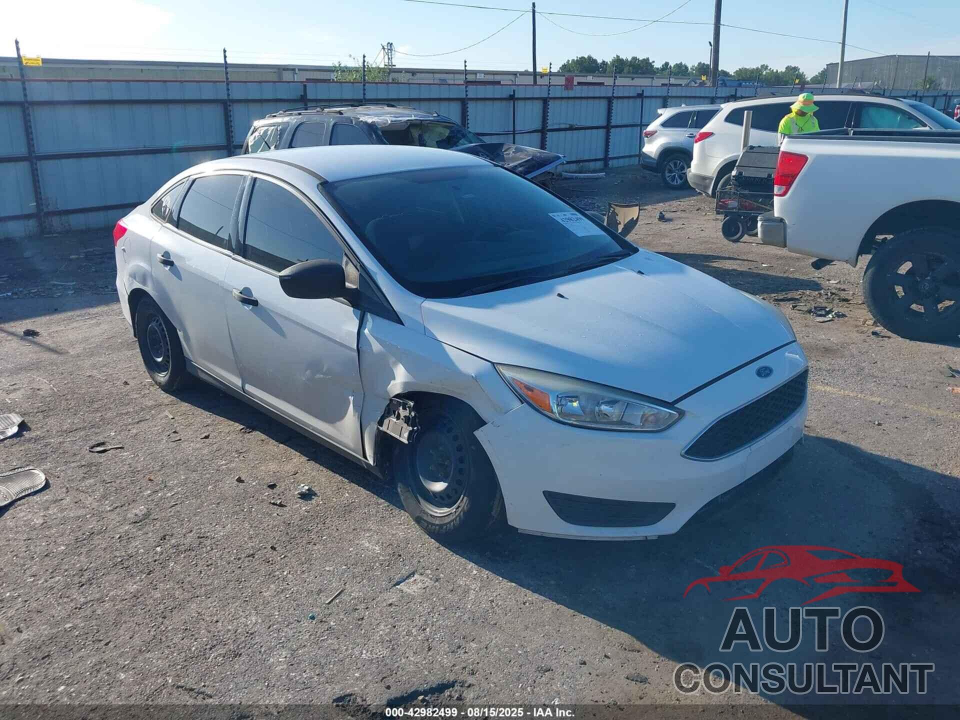 FORD FOCUS 2016 - 1FADP3E28GL393768