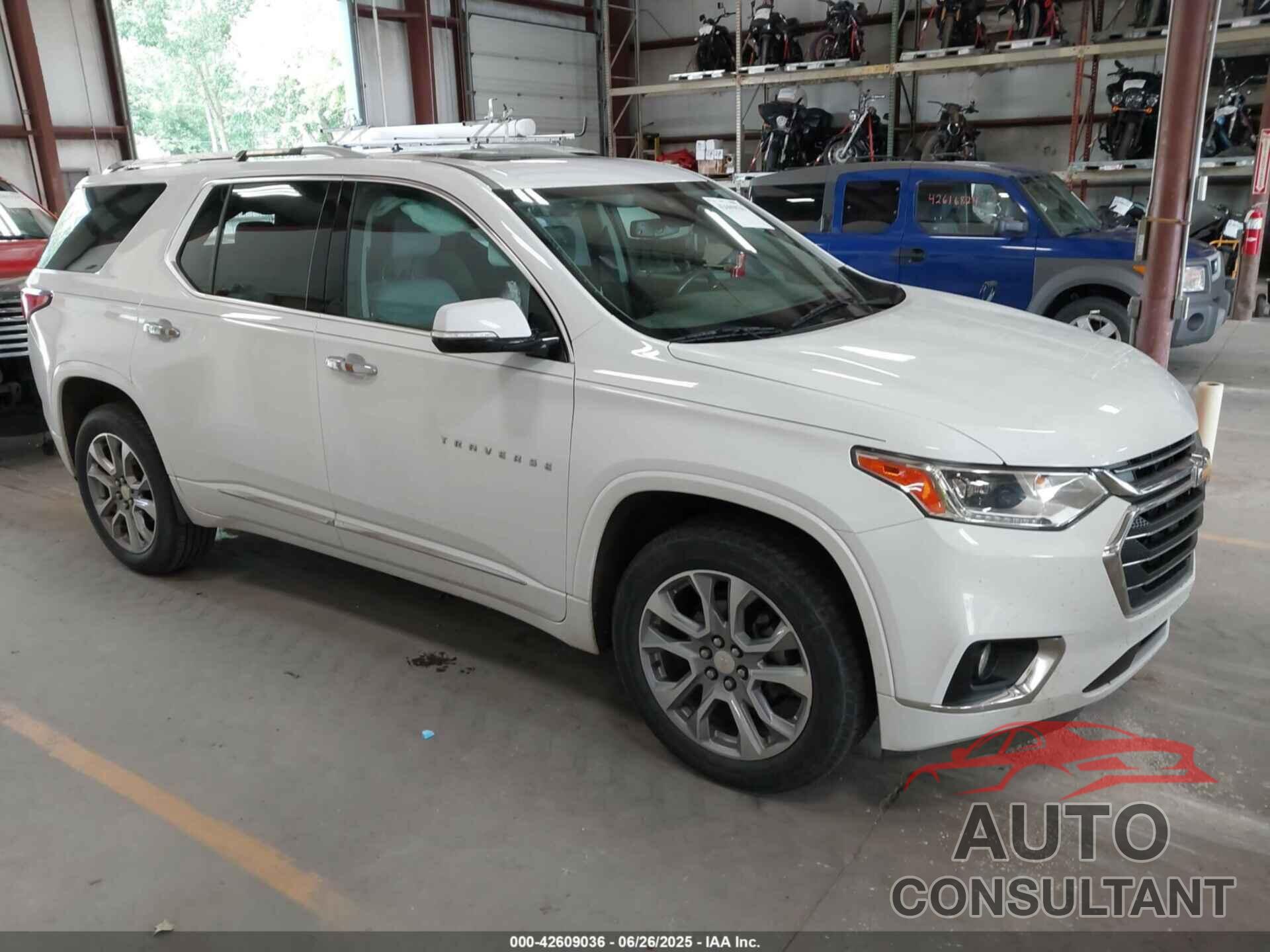 CHEVROLET TRAVERSE 2018 - 1GNERKKW0JJ101552