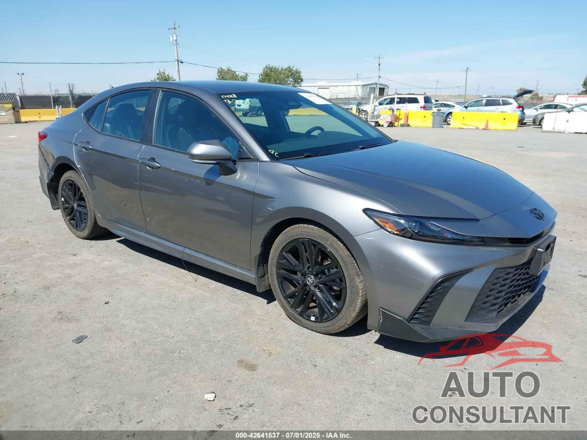 TOYOTA CAMRY 2025 - 4T1DAACK6SU563014