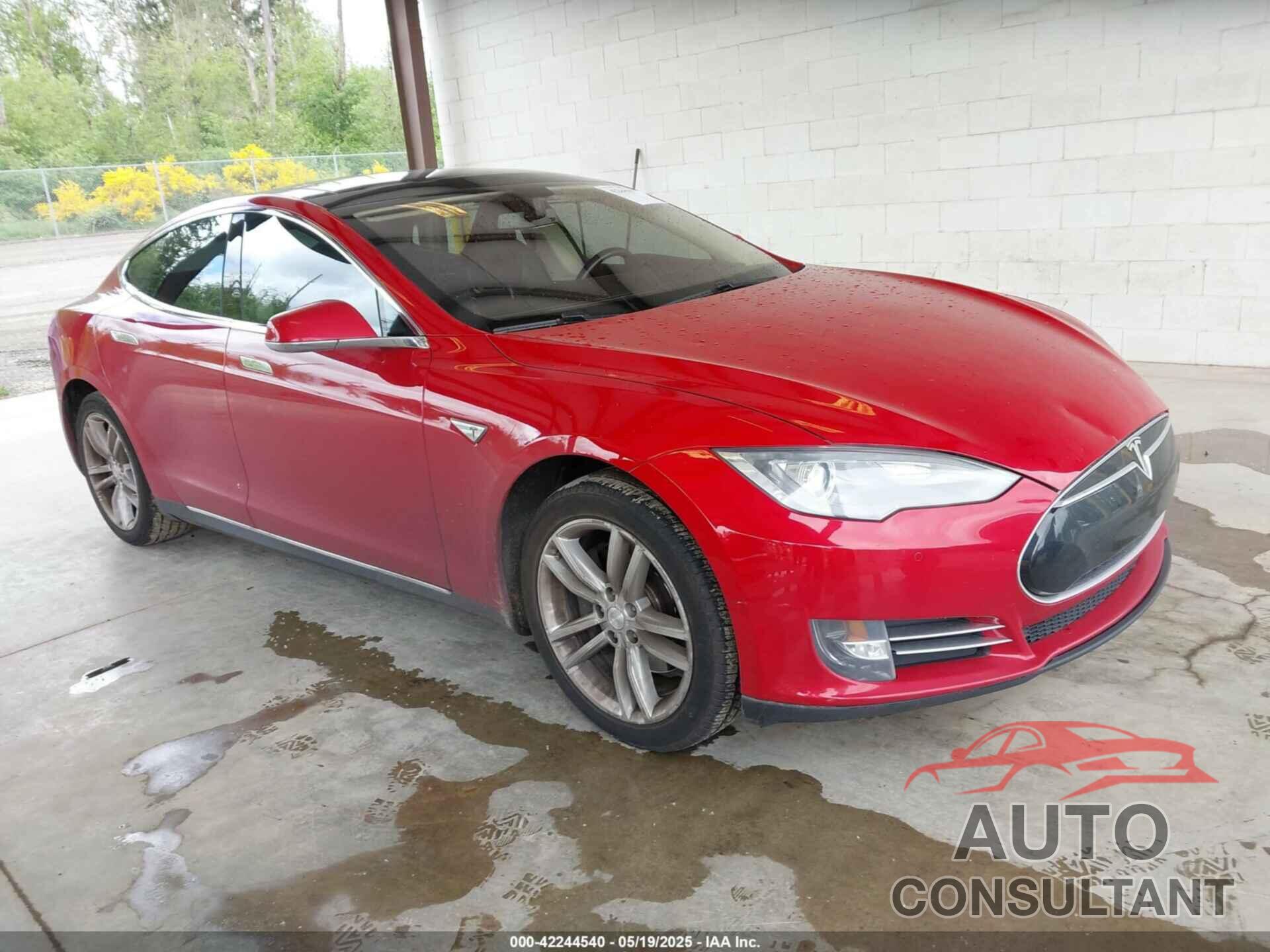 TESLA MODEL S 2013 - 5YJSA1CN7DFP26996