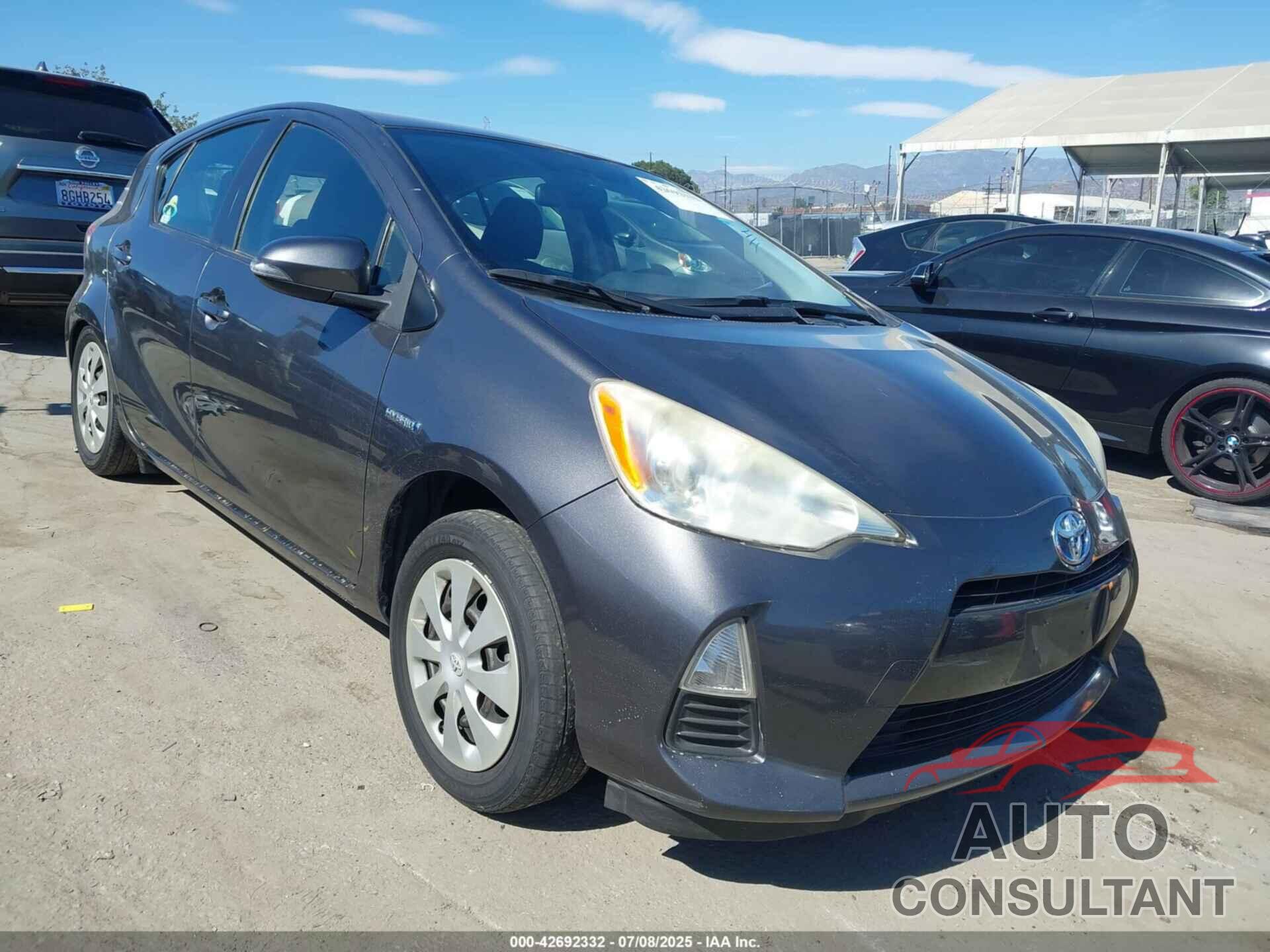 TOYOTA PRIUS C 2013 - JTDKDTB39D1041796