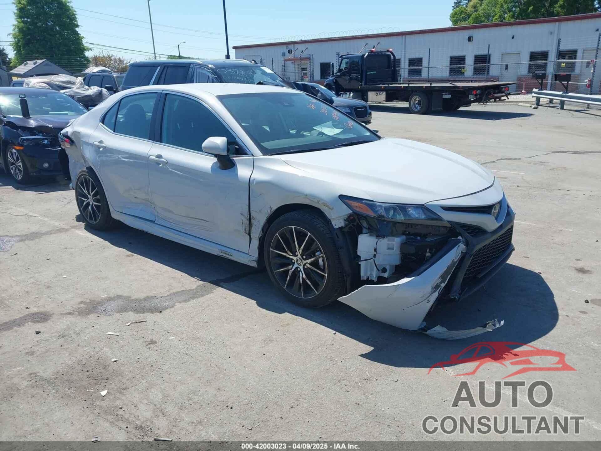 TOYOTA CAMRY 2023 - 4T1G11AK8PU108947