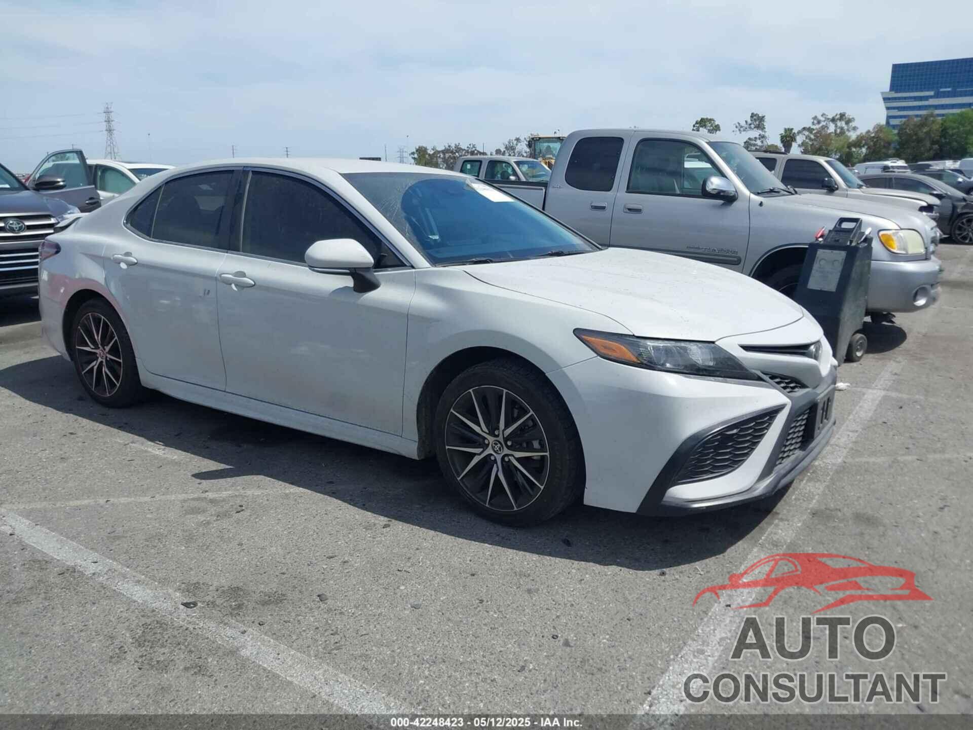 TOYOTA CAMRY 2022 - 4T1G11AK2NU035085