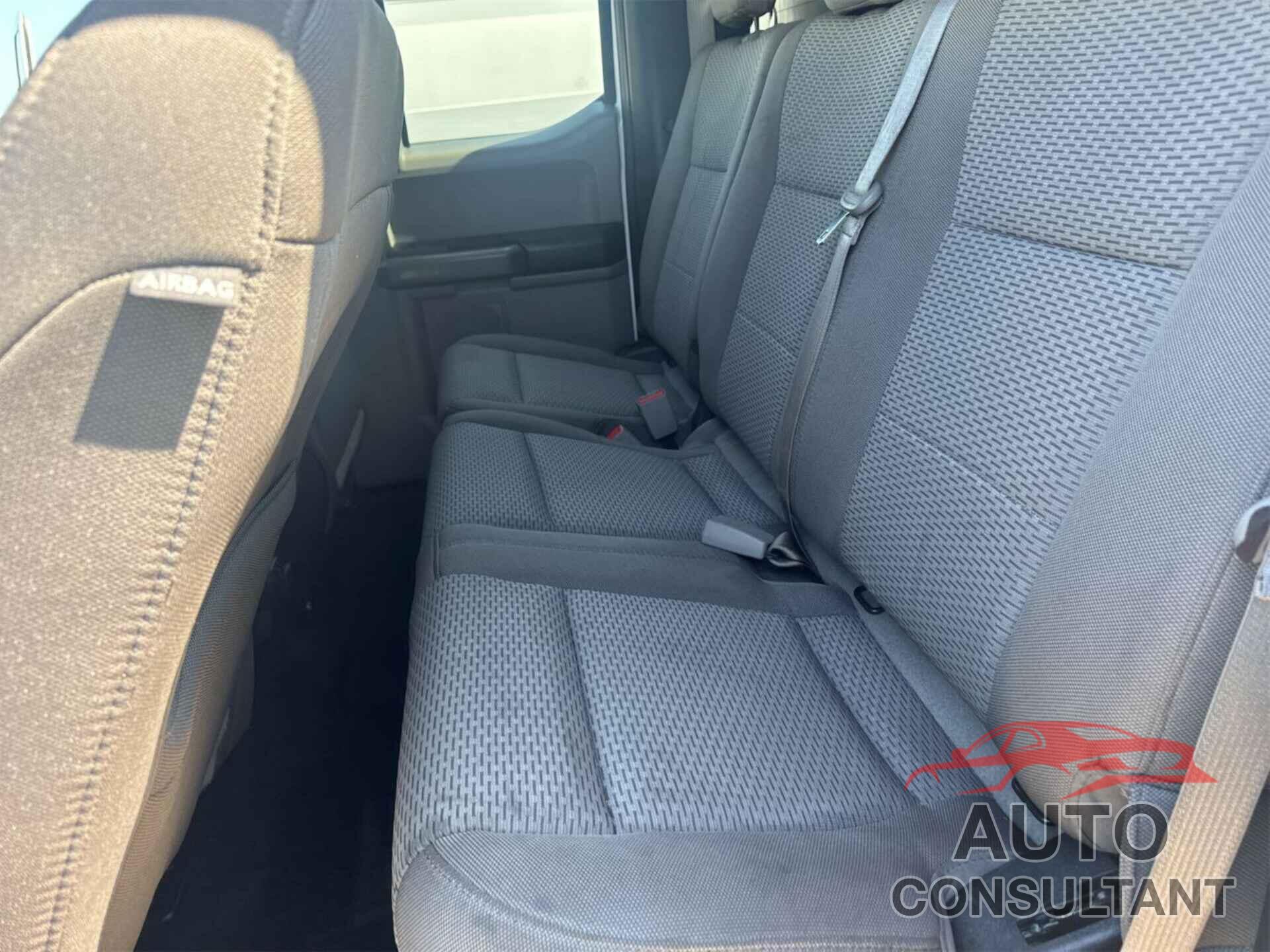 FORD F-150 2018 - 1FTFX1C59JKF08069