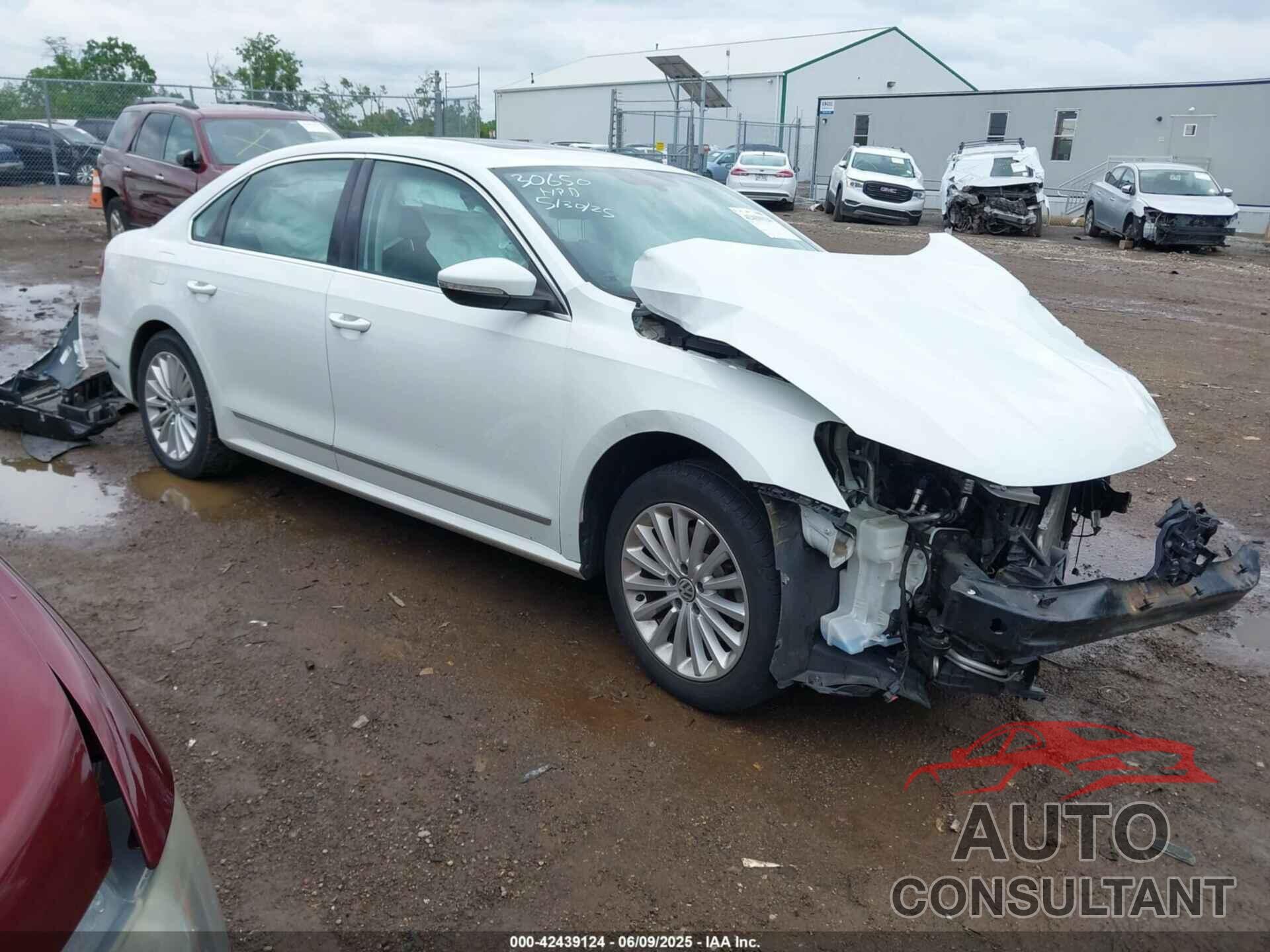 VOLKSWAGEN PASSAT 2016 - 1VWBS7A30GC067496