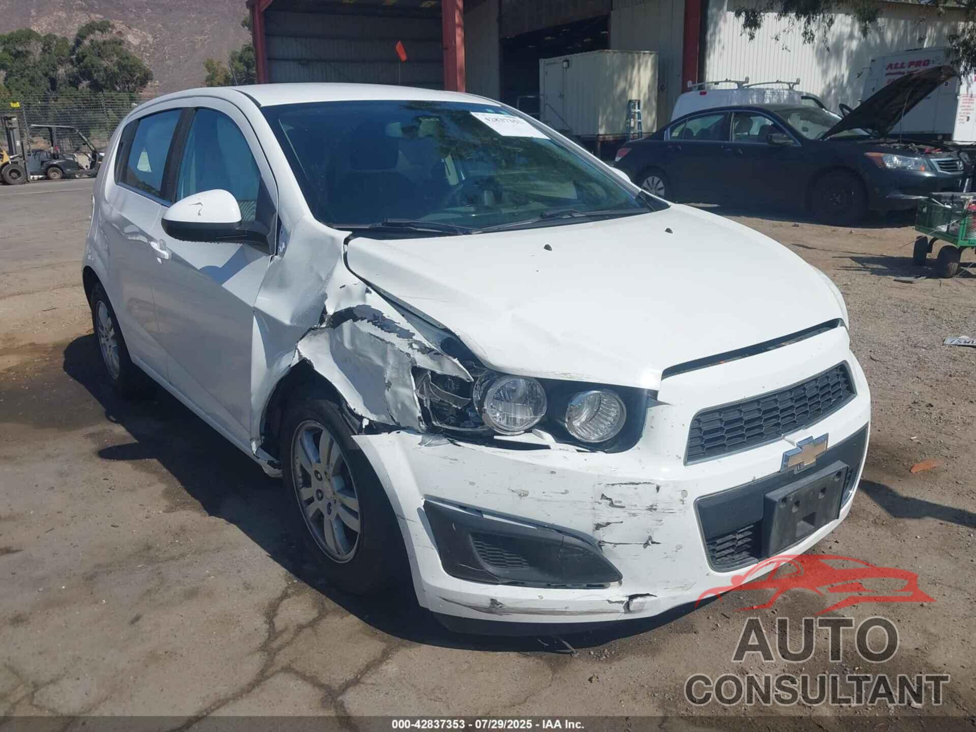 CHEVROLET SONIC 2016 - 1G1JC6SG0G4105349