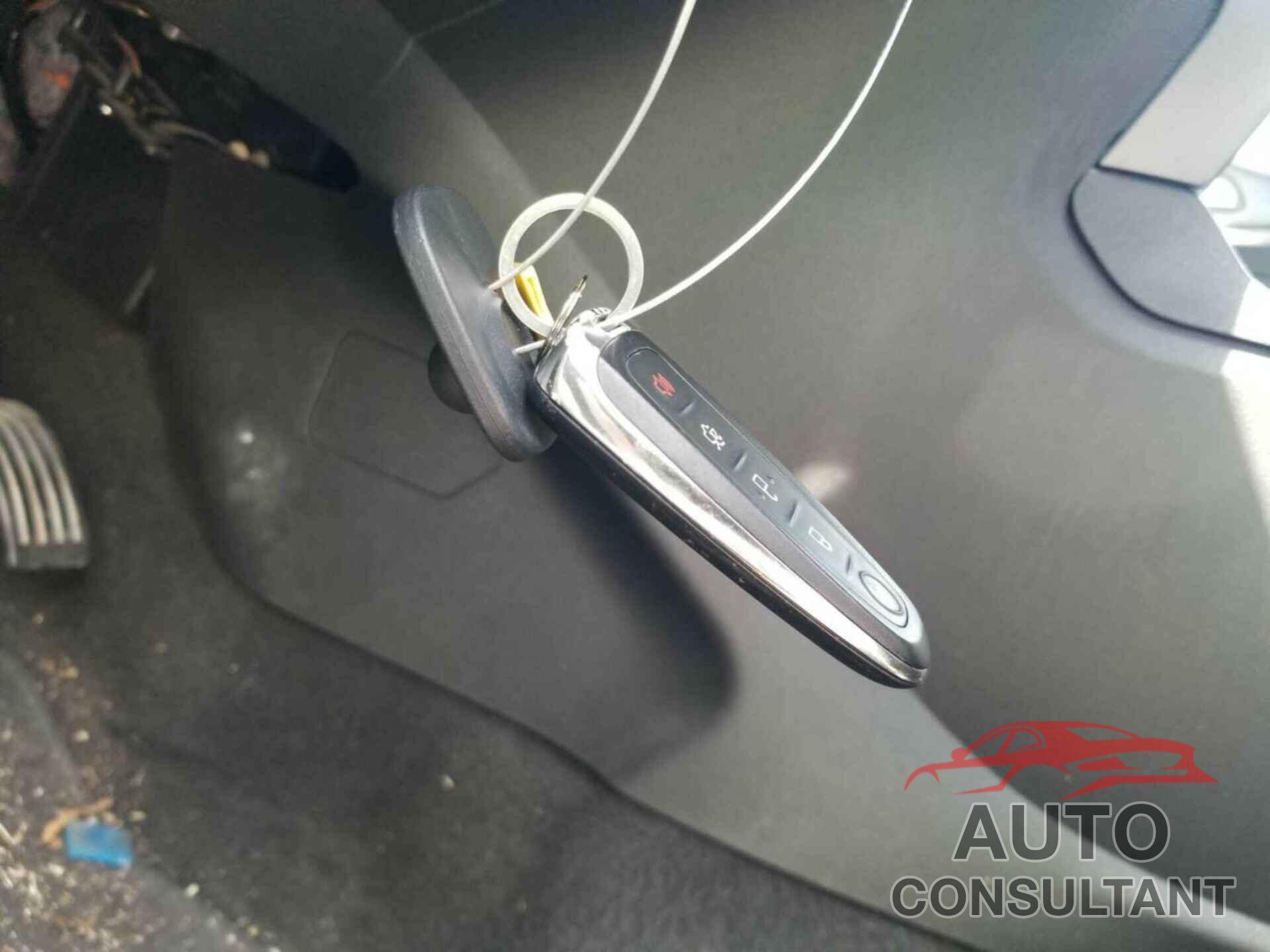 FORD ESCAPE 2019 - 1FMCU0GD3KUB26080