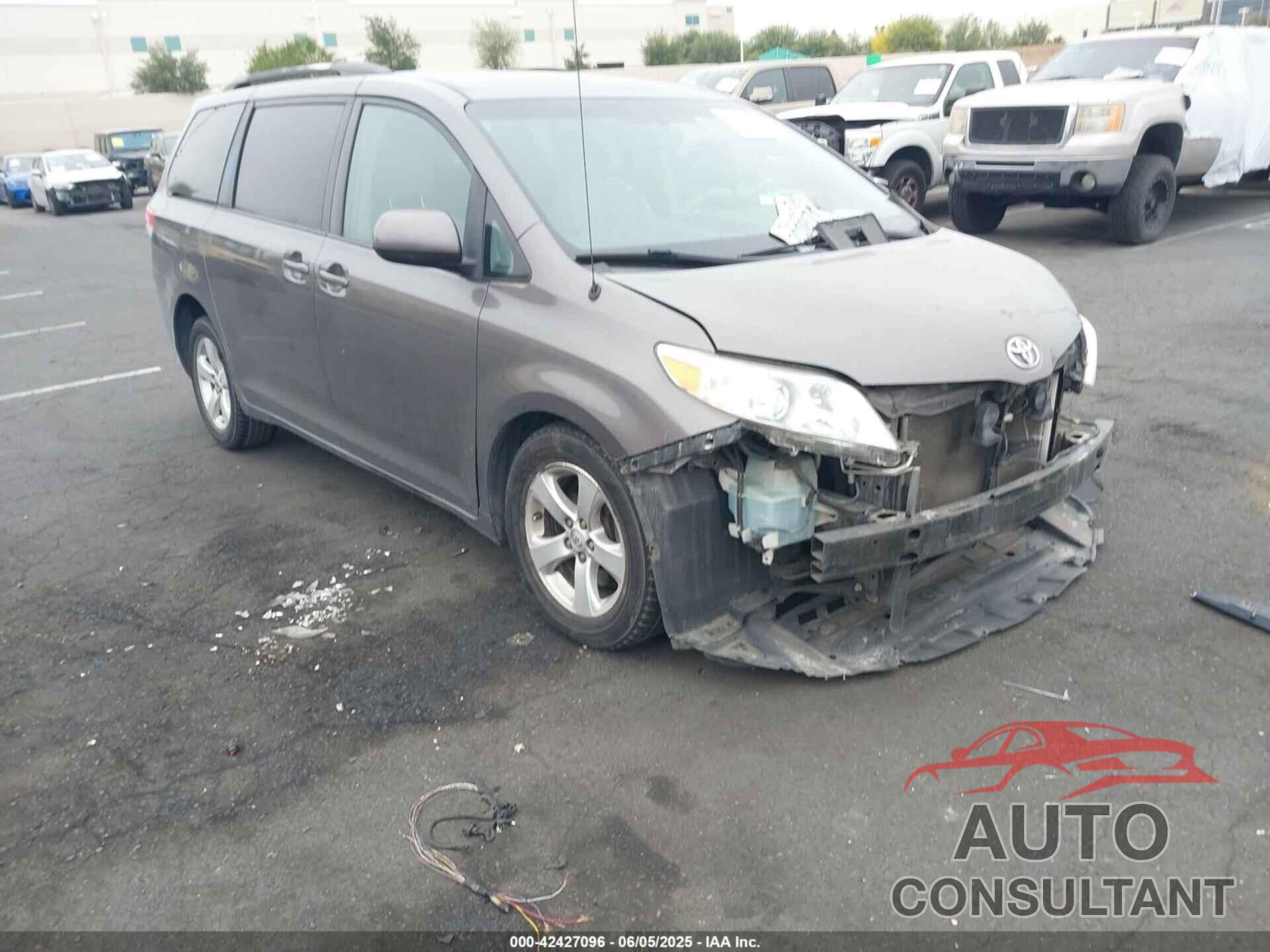 TOYOTA SIENNA 2013 - 5TDKK3DC7DS321903