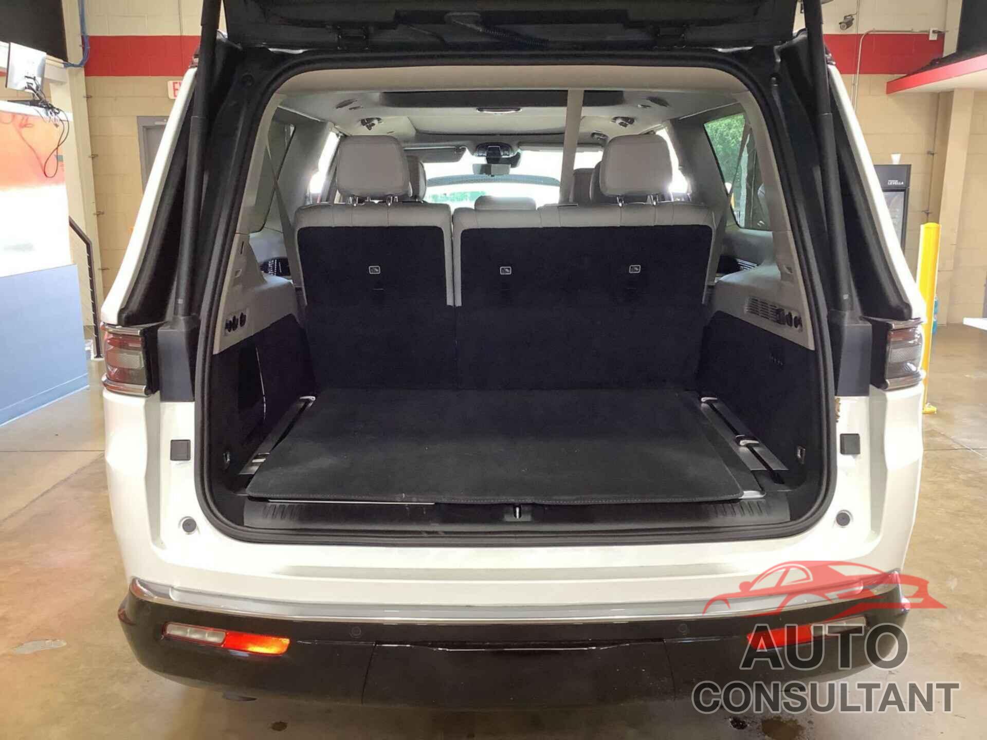 JEEP GRAND WAGONEER 2024 - 1C4SJSEPXRS117304