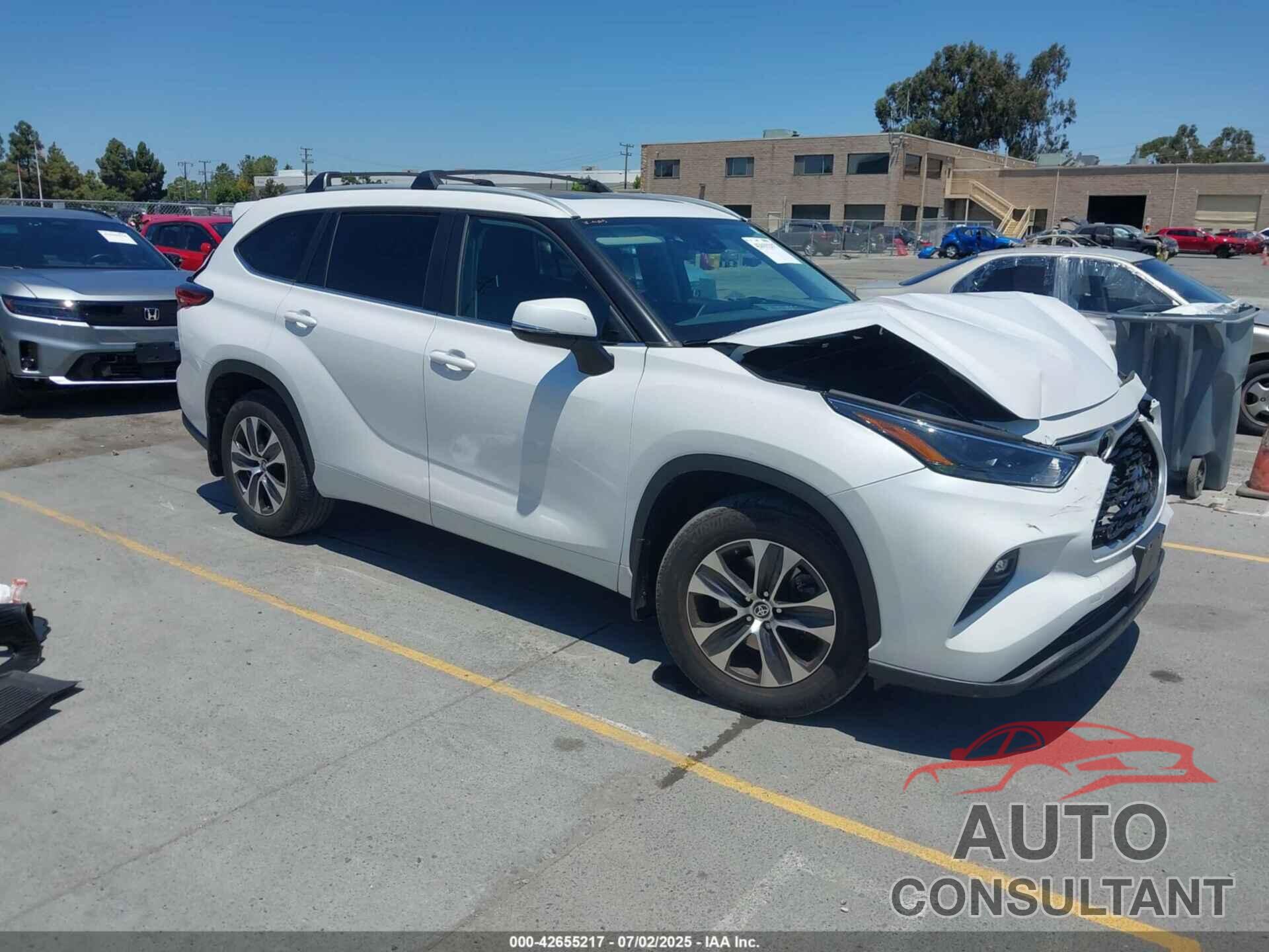 TOYOTA HIGHLANDER 2023 - 5TDKDRBH9PS517695