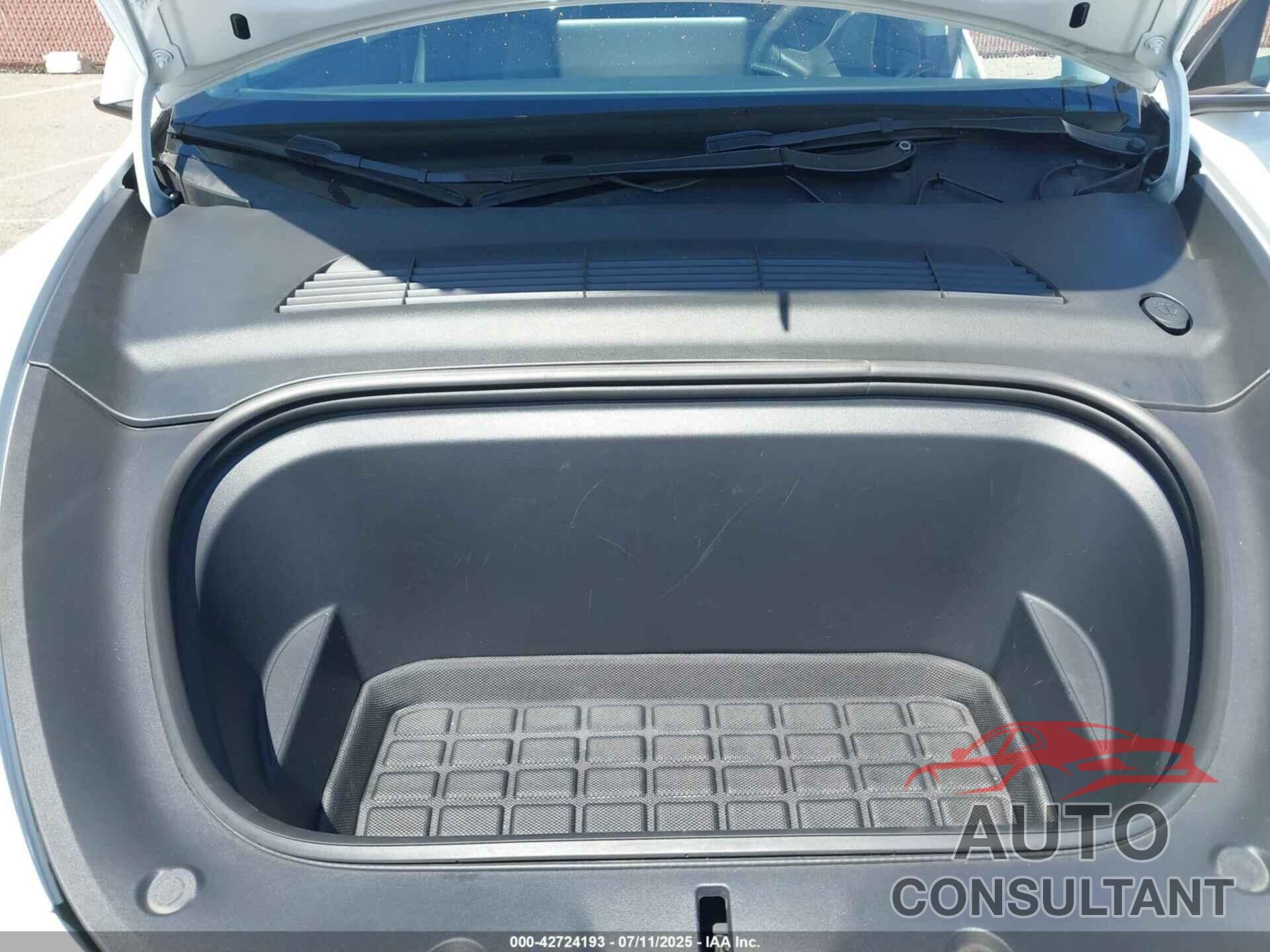 TESLA MODEL Y 2022 - 7SAYGDEE3NF545146