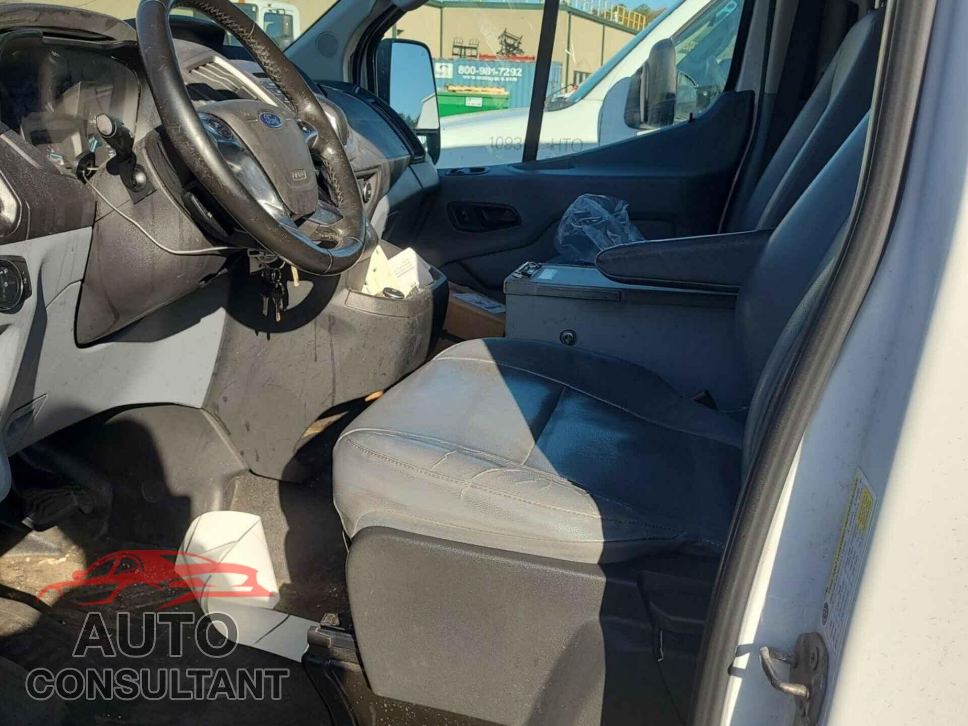 FORD TRANSIT 2017 - 1FTYR1YM2HKA31983