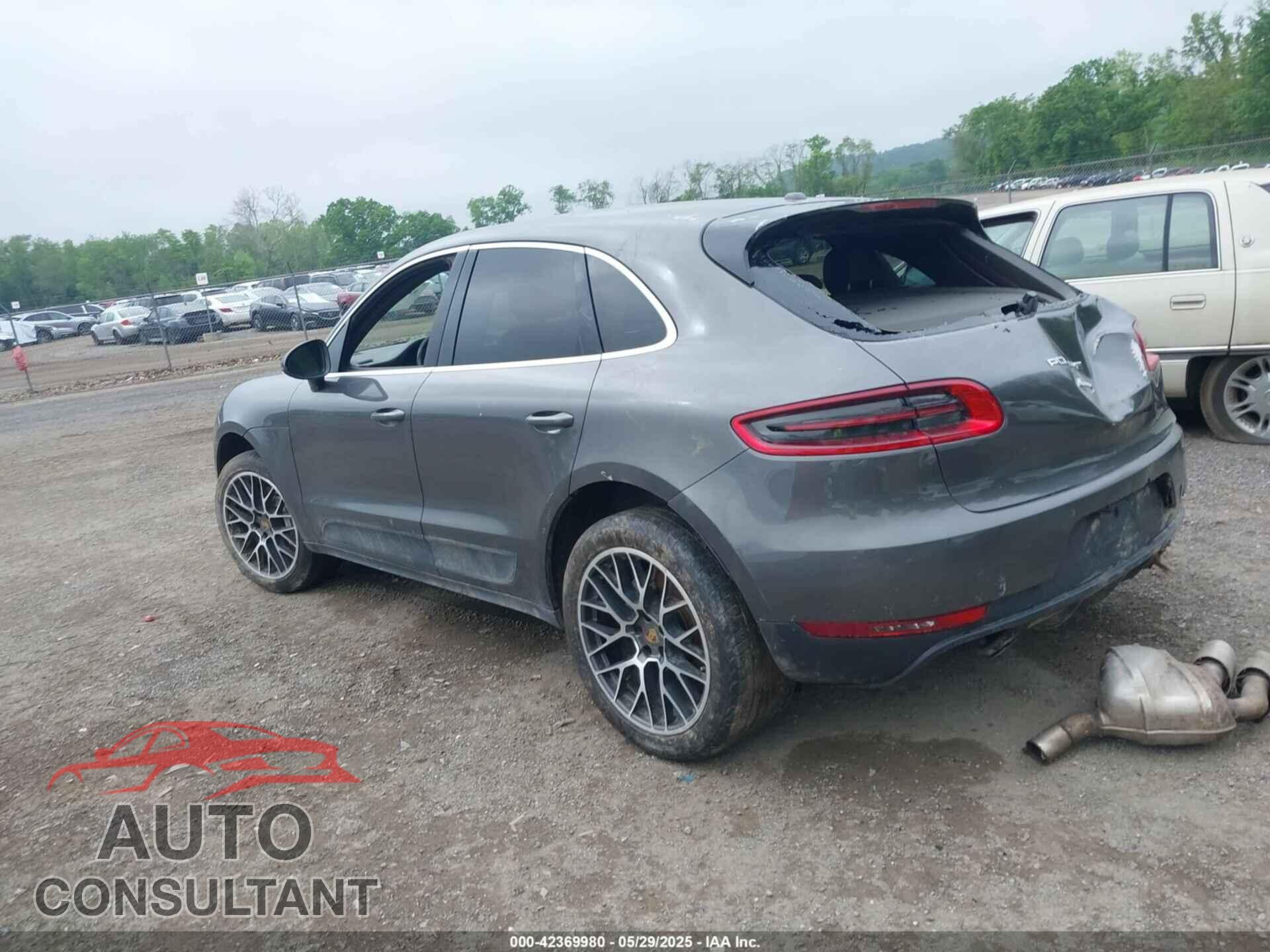 PORSCHE MACAN 2015 - WP1AB2A54FLB62837