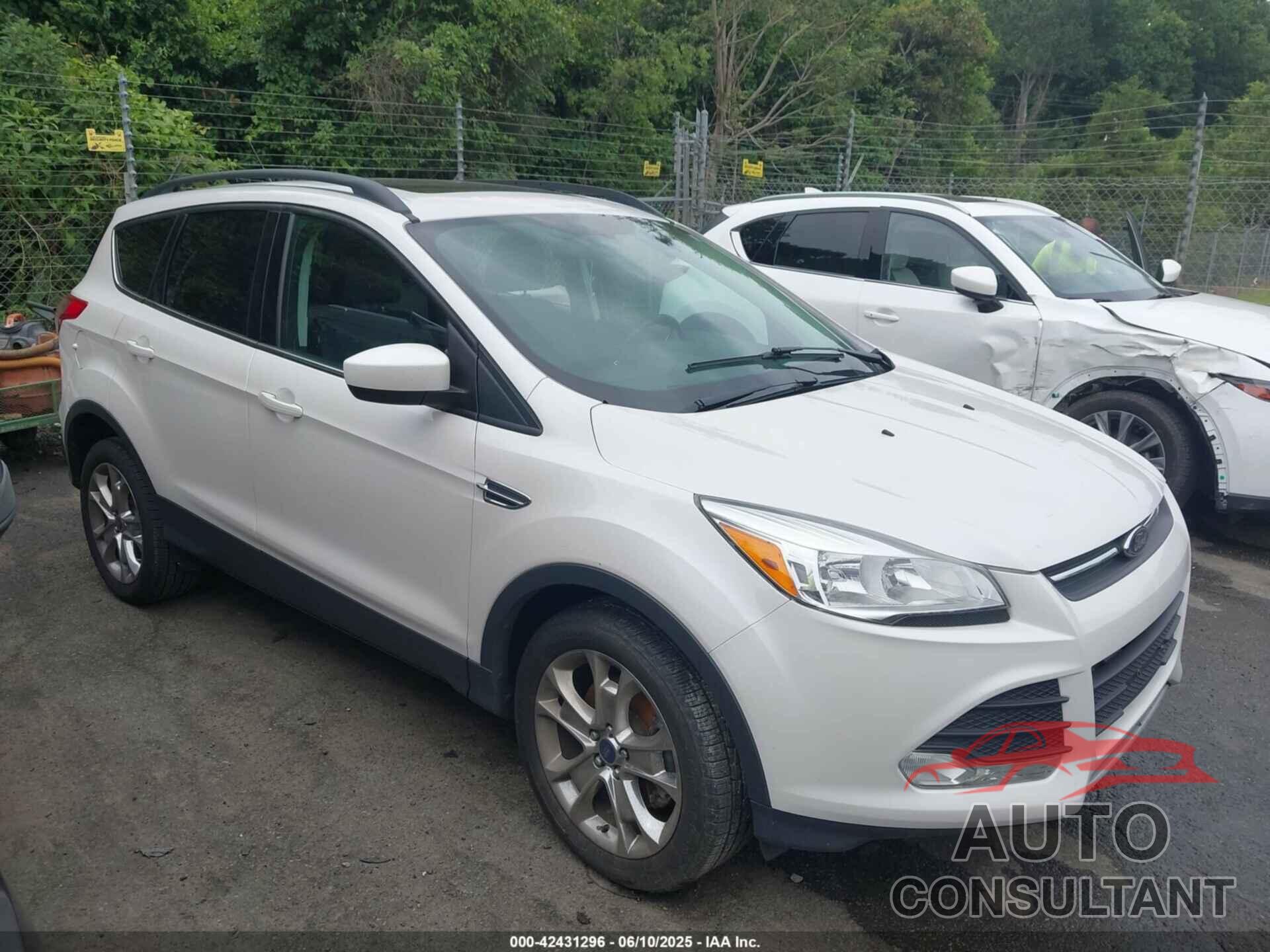 FORD ESCAPE 2014 - 1FMCU9G9XEUD60270