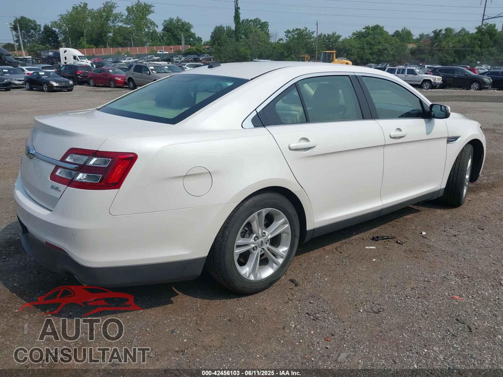 FORD TAURUS 2014 - 1FAHP2E82EG128446