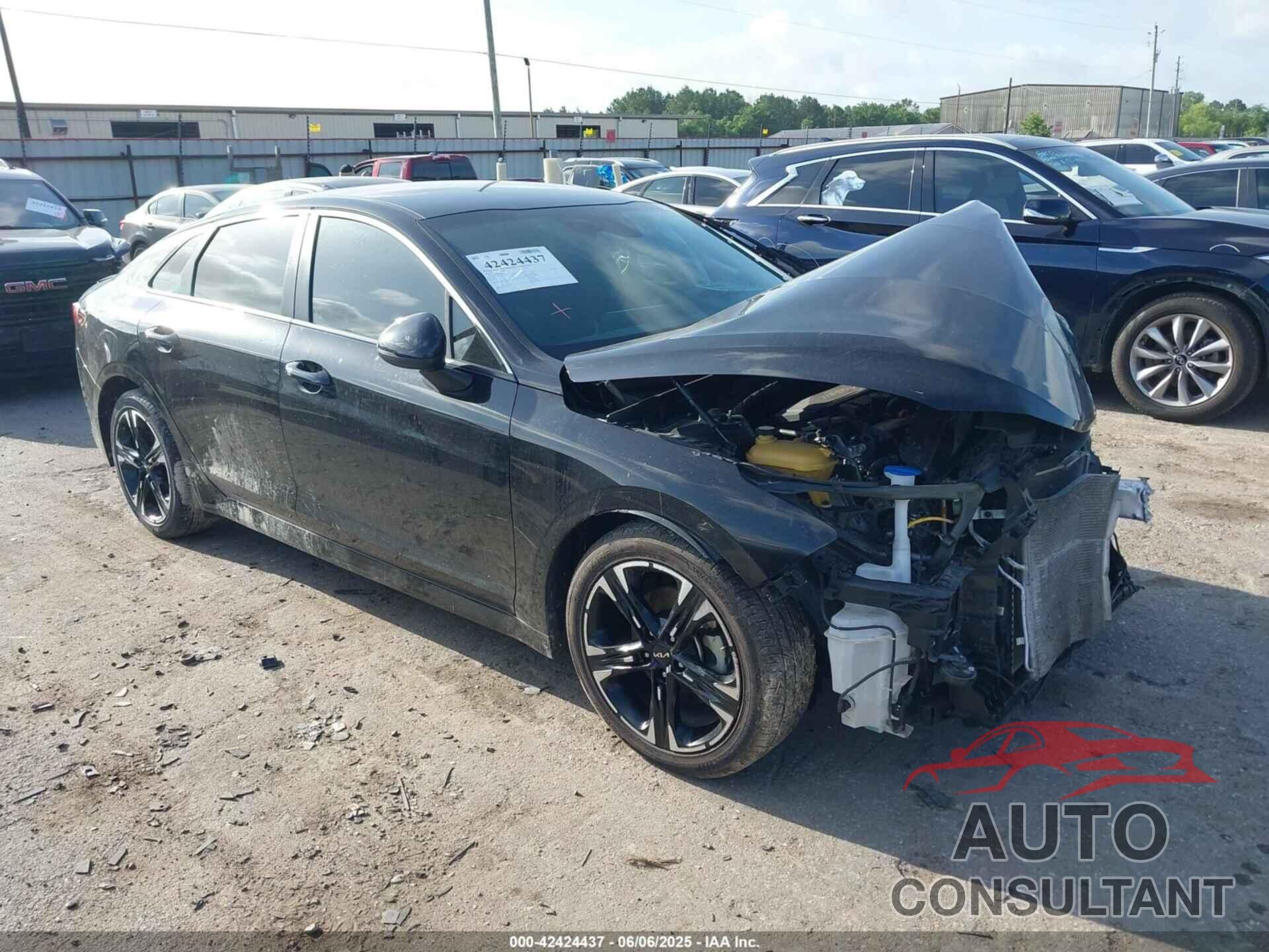 KIA K5 2022 - 5XXG64J28NG136581
