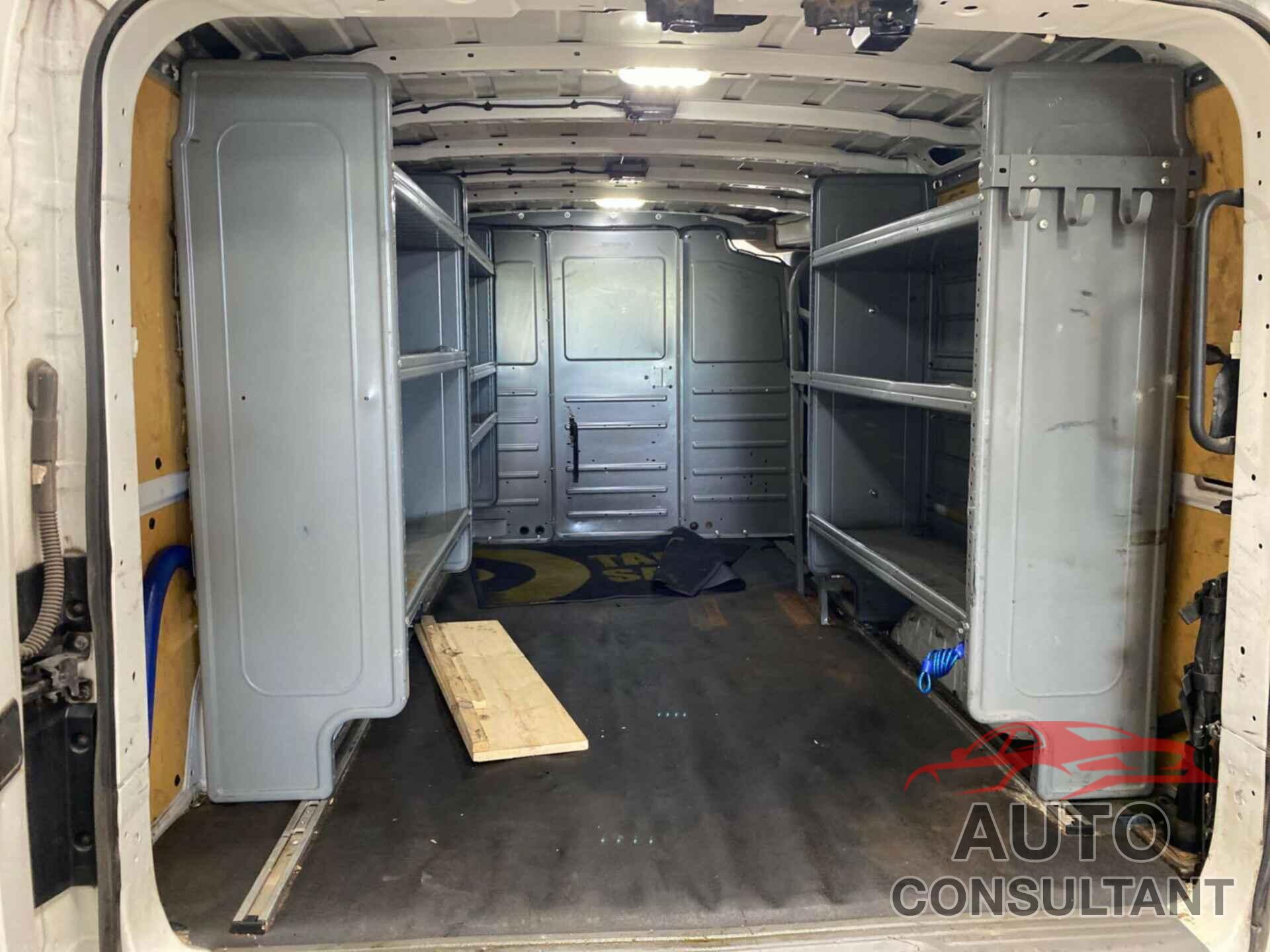 NISSAN NV CARGO NV2500 HD 2019 - 1N6BF0KY4KN804394