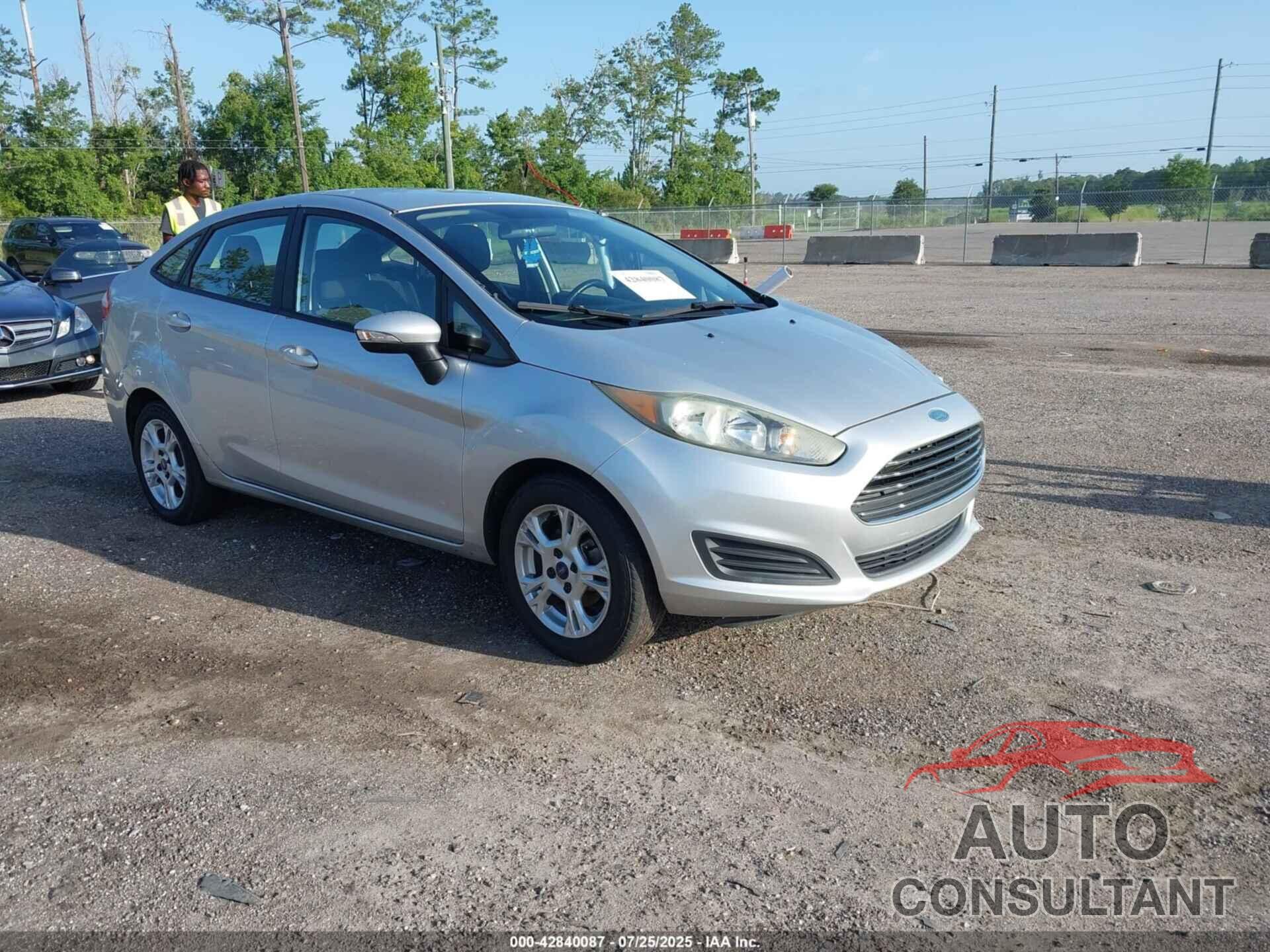 FORD FIESTA 2015 - 3FADP4BJ7FM130105