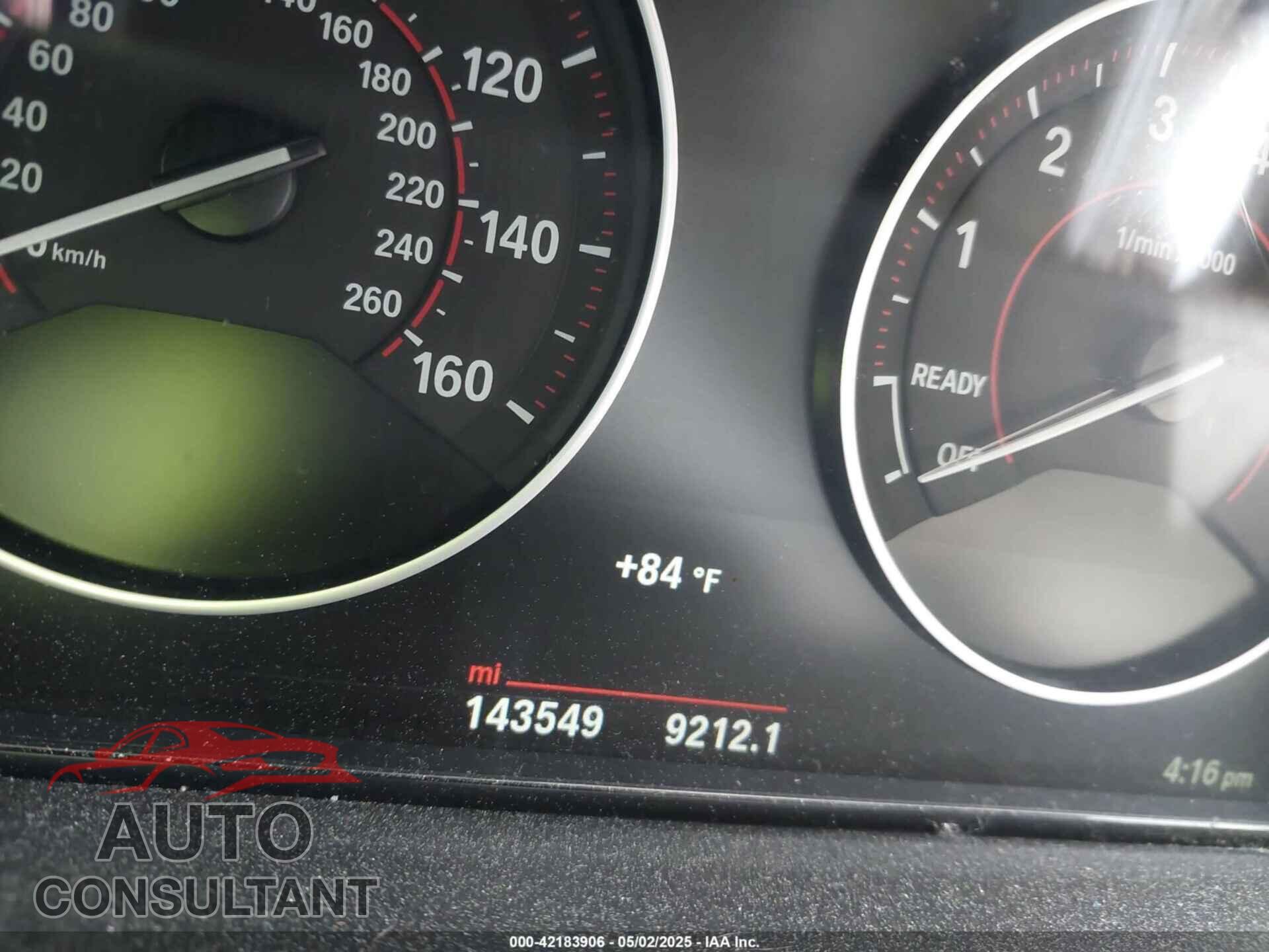 BMW 328I 2016 - WBA8E9G56GNU28210
