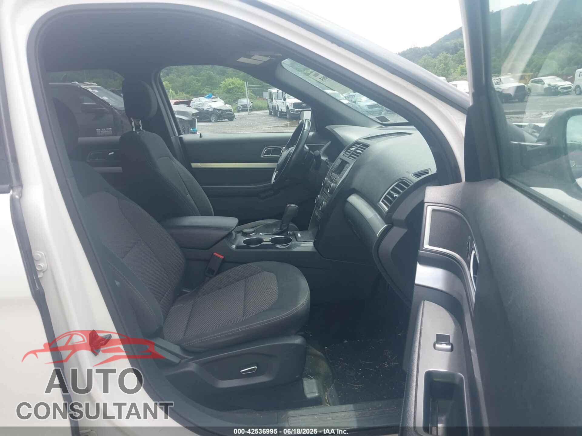 FORD EXPLORER 2017 - 1FM5K8D86HGE35182