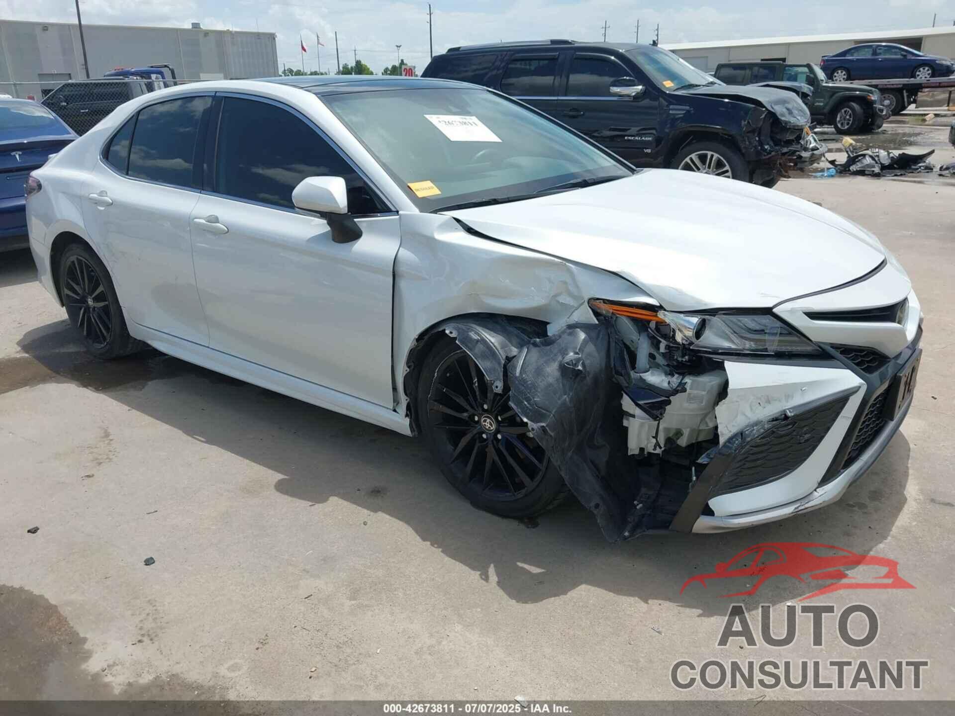 TOYOTA CAMRY 2023 - 4T1K61AK5PU742163