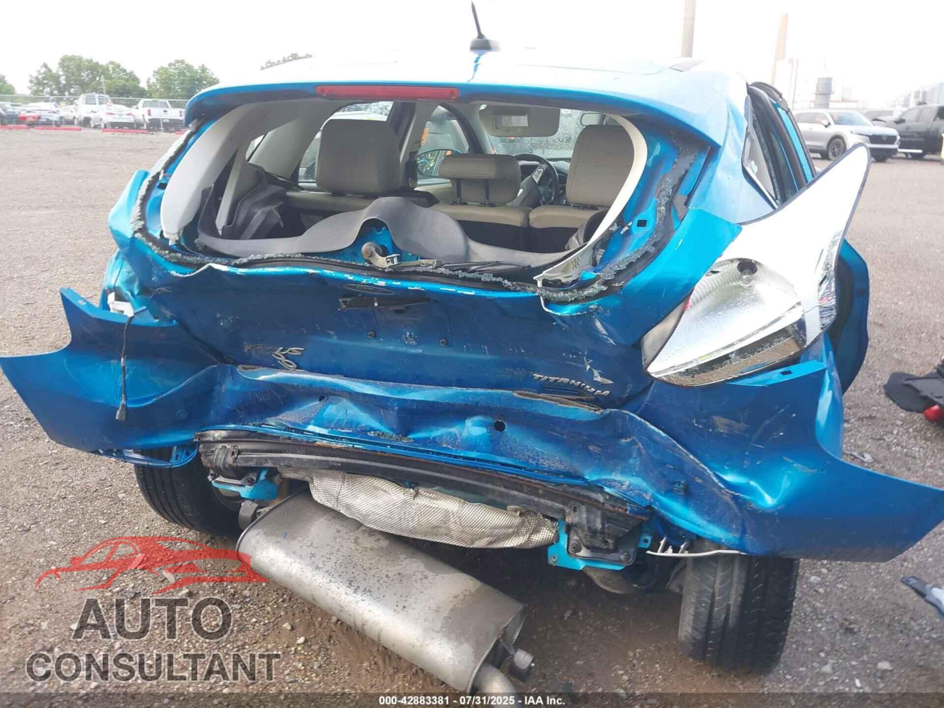 FORD FOCUS 2015 - 1FADP3N25FL367286