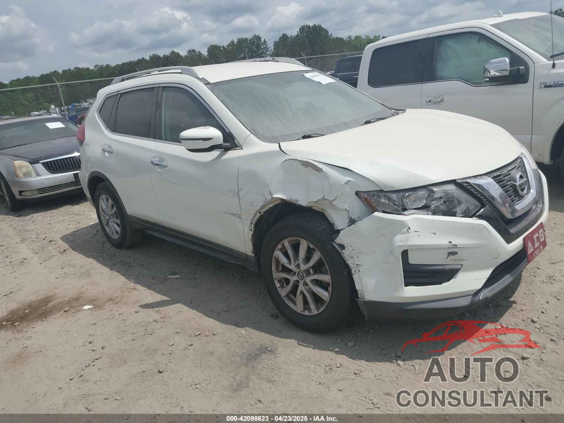 NISSAN ROGUE 2017 - KNMAT2MT3HP518750