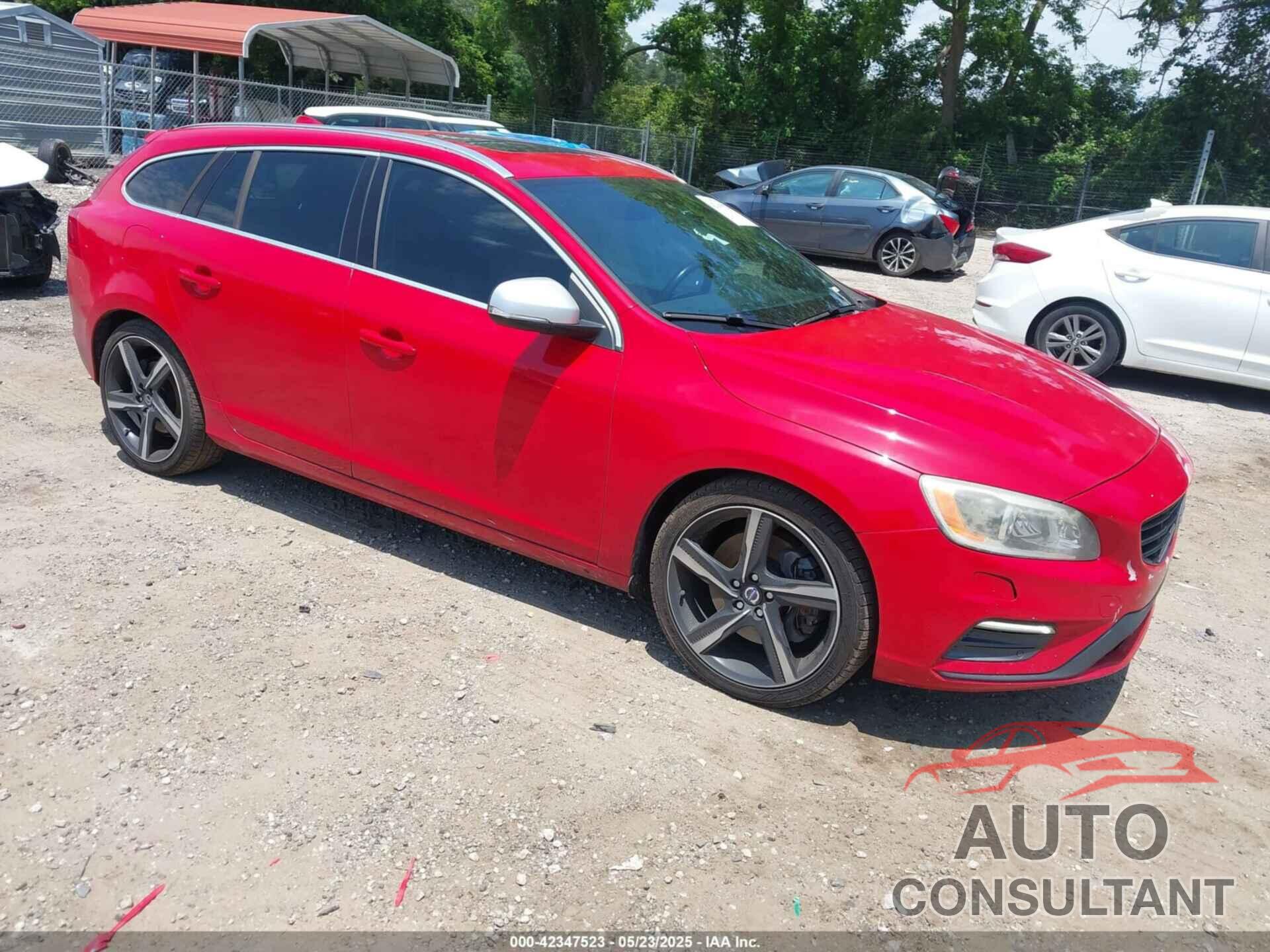 VOLVO V60 2015 - YV1902SP7F1221377