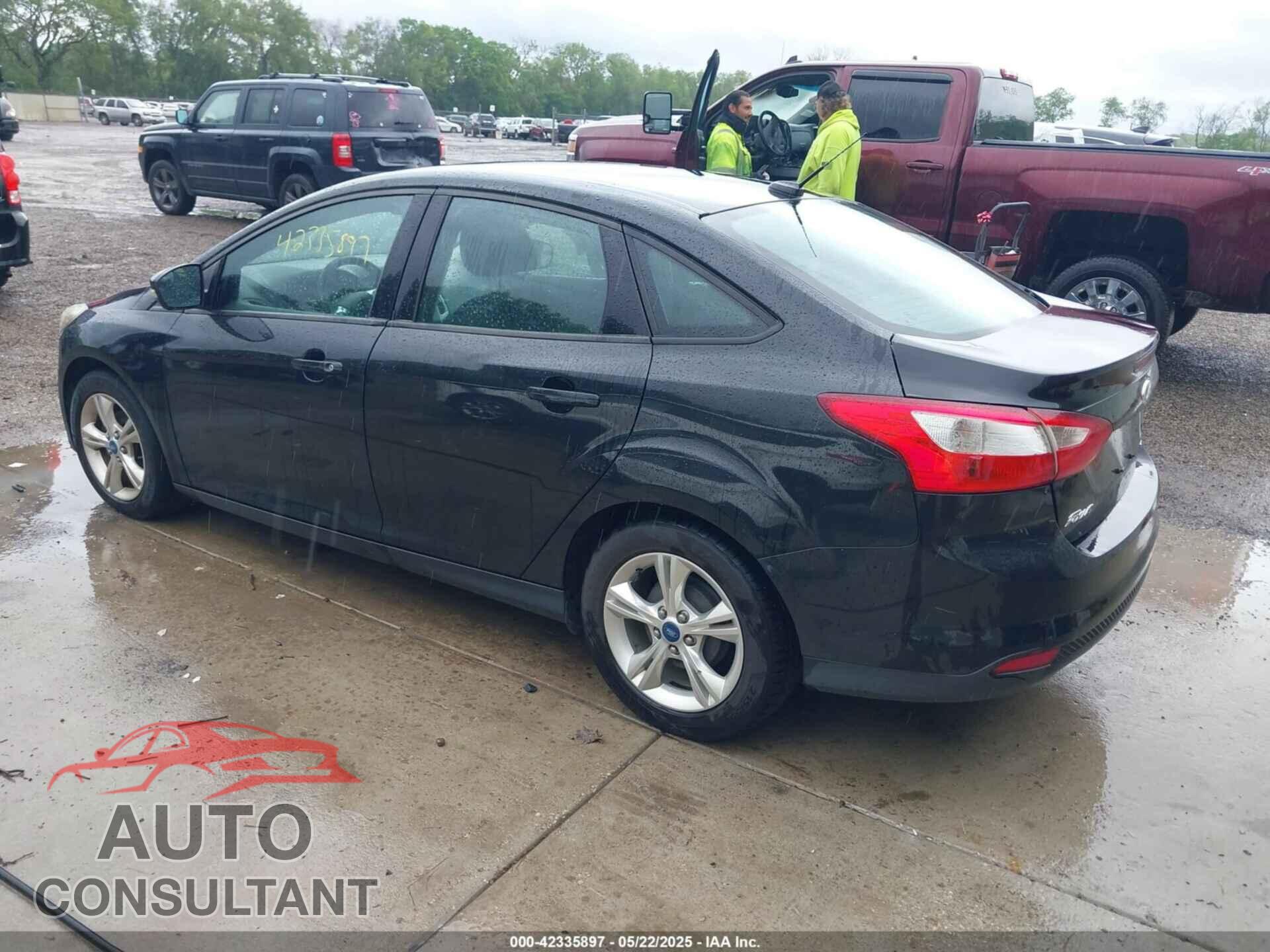 FORD FOCUS 2014 - 1FADP3F2XEL125199