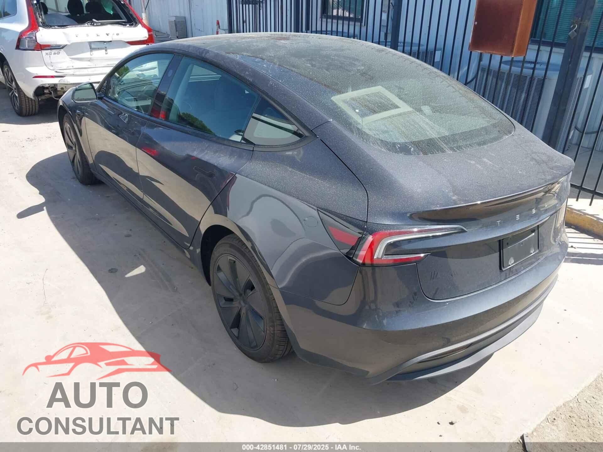 TESLA MODEL 3 2024 - 5YJ3E1EA0RF849341