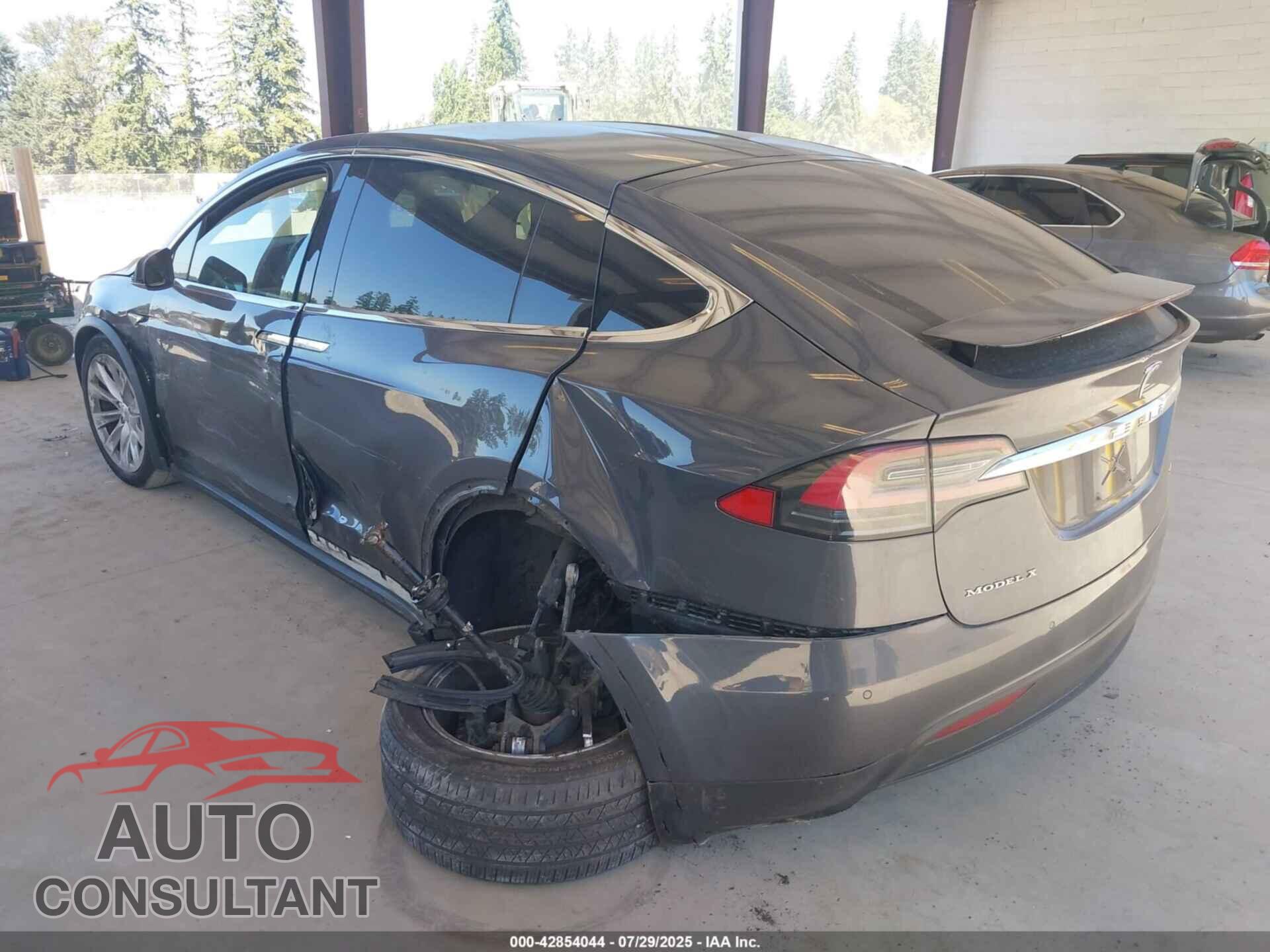 TESLA MODEL X 2016 - 5YJXCBE21GF003545
