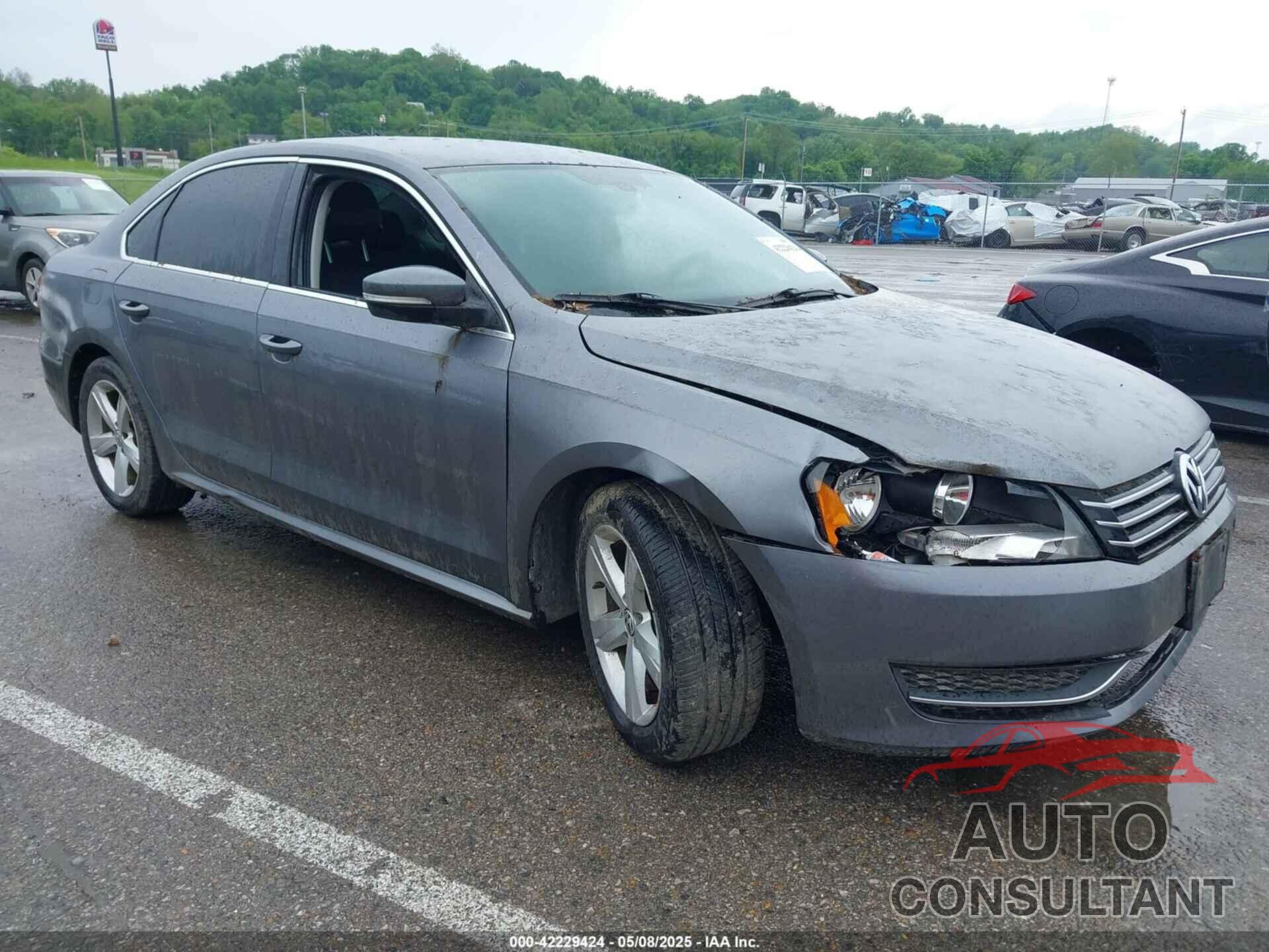 VOLKSWAGEN PASSAT 2012 - 1VWBH7A3XCC078160